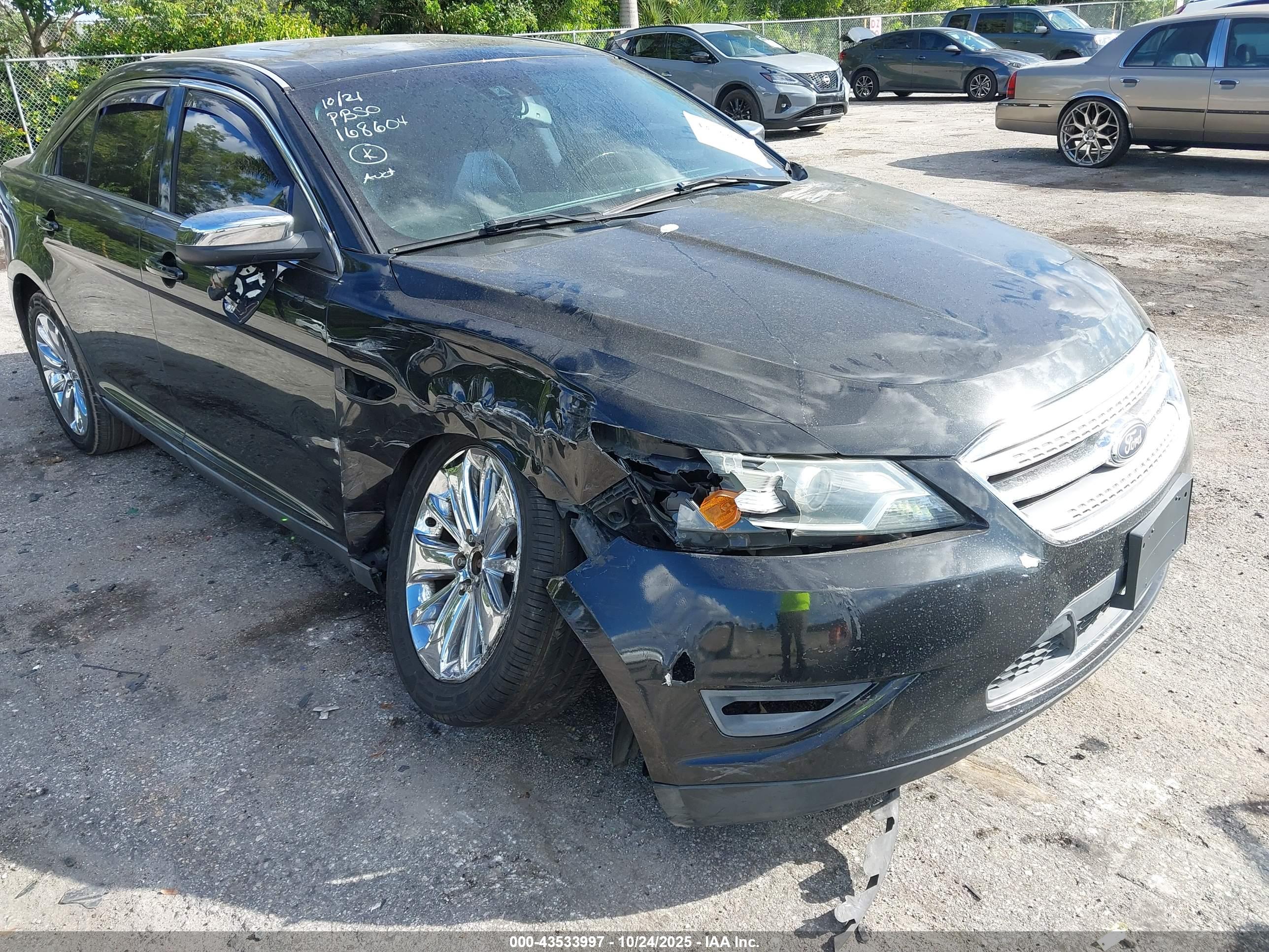 FORD TAURUS image 6