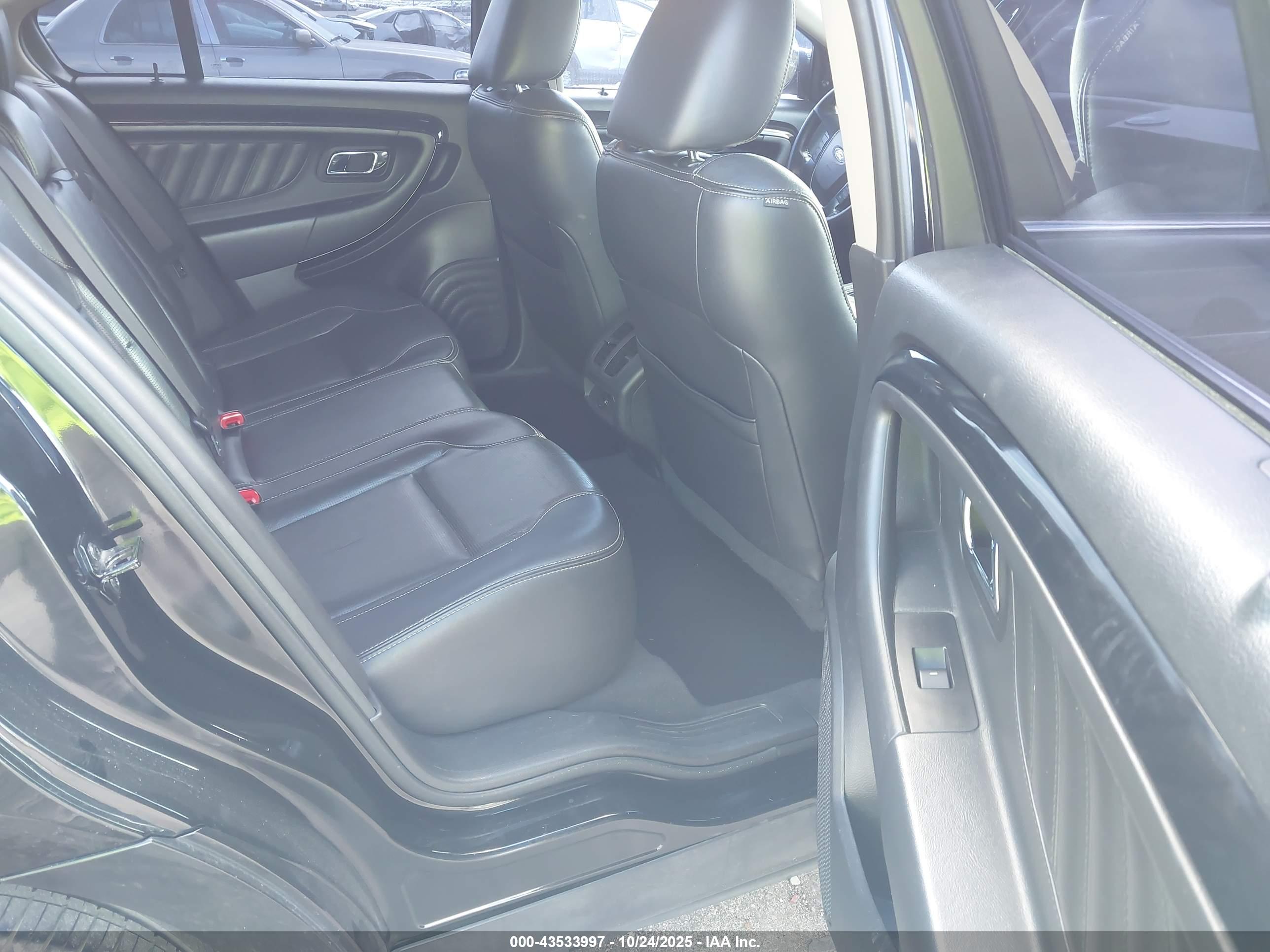 FORD TAURUS image 8