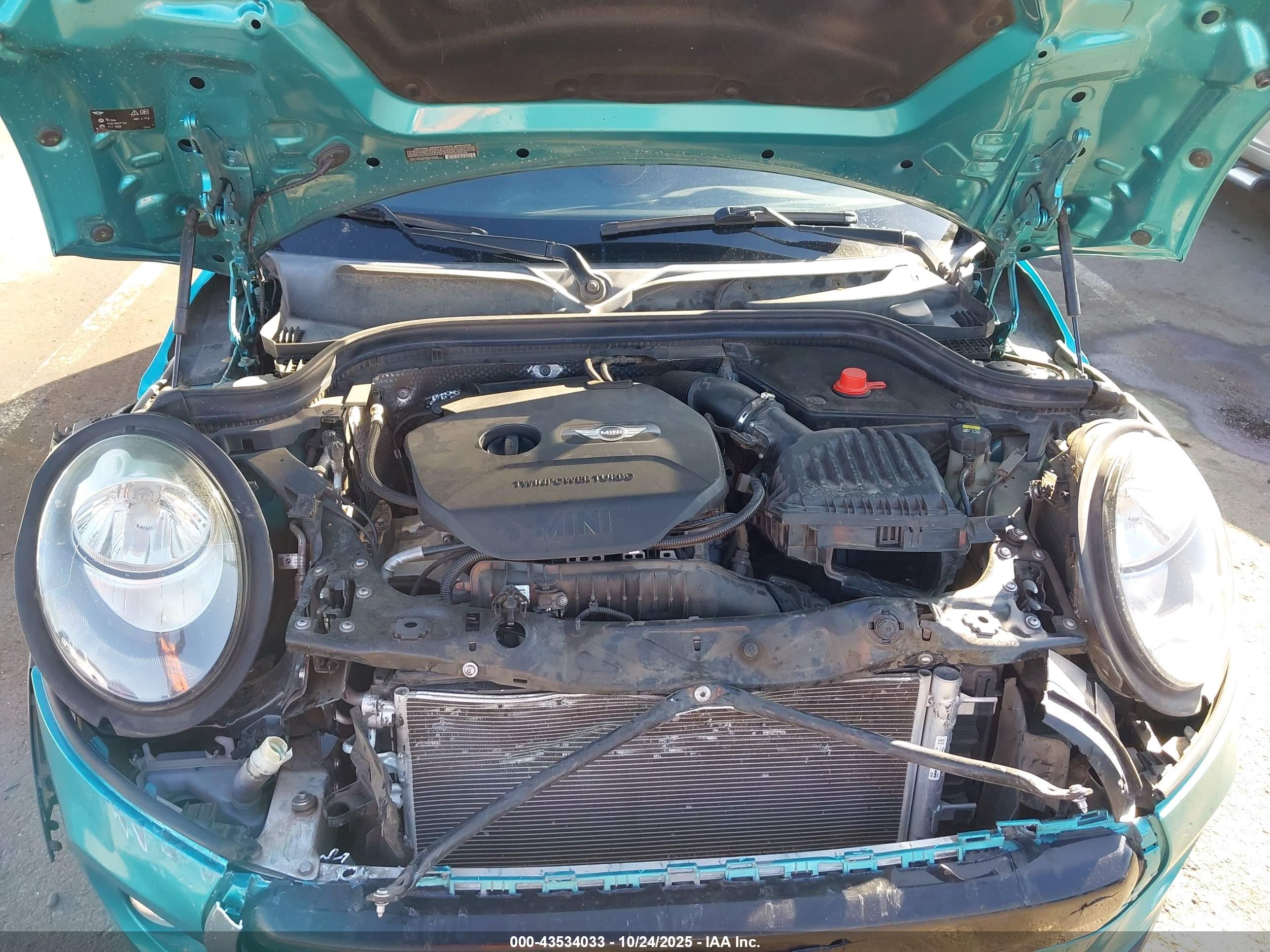 MINI CONVERTIBLE image 10