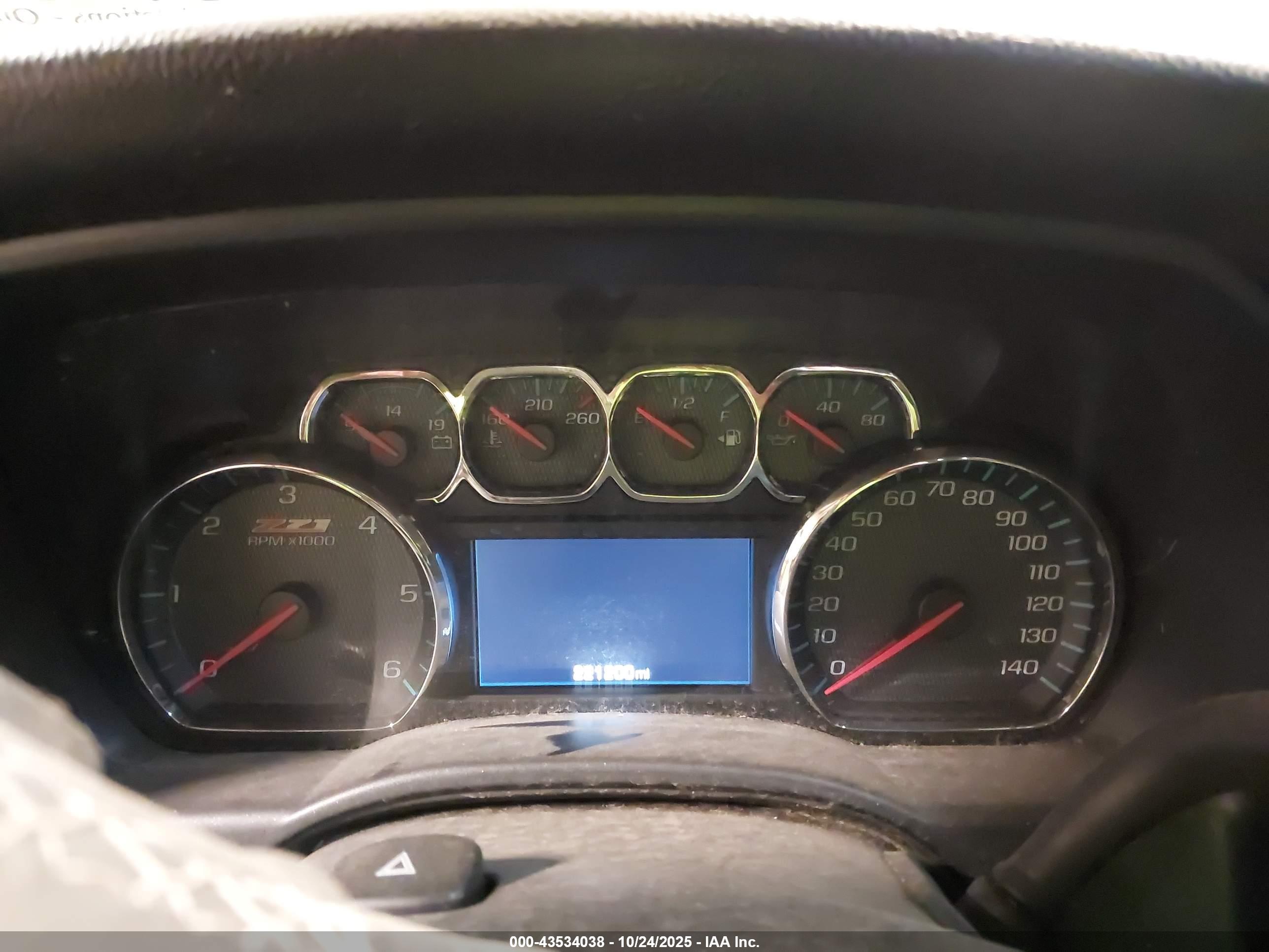 CHEVROLET SILVERADO image 7