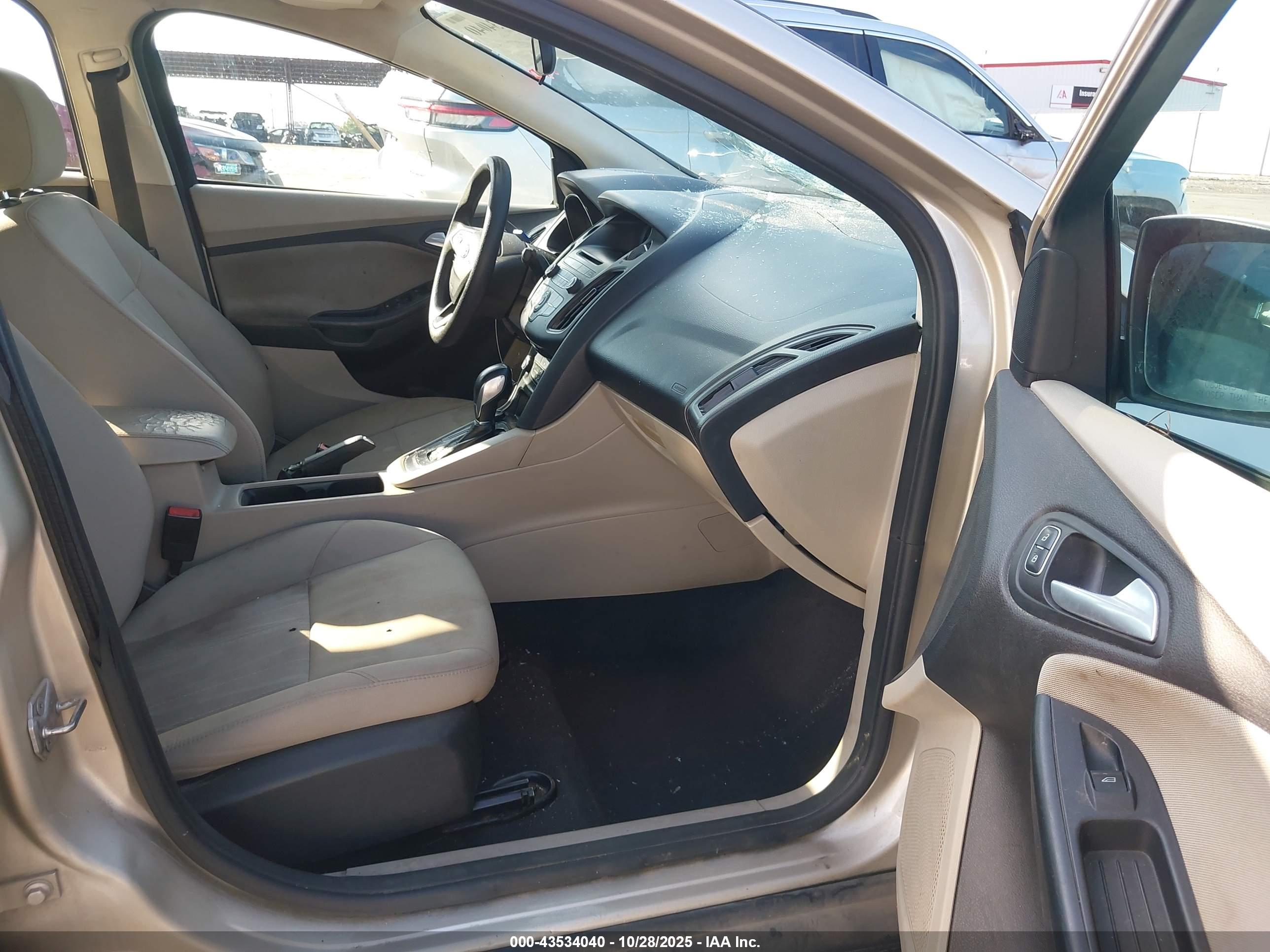 FORD FOCUS image 5