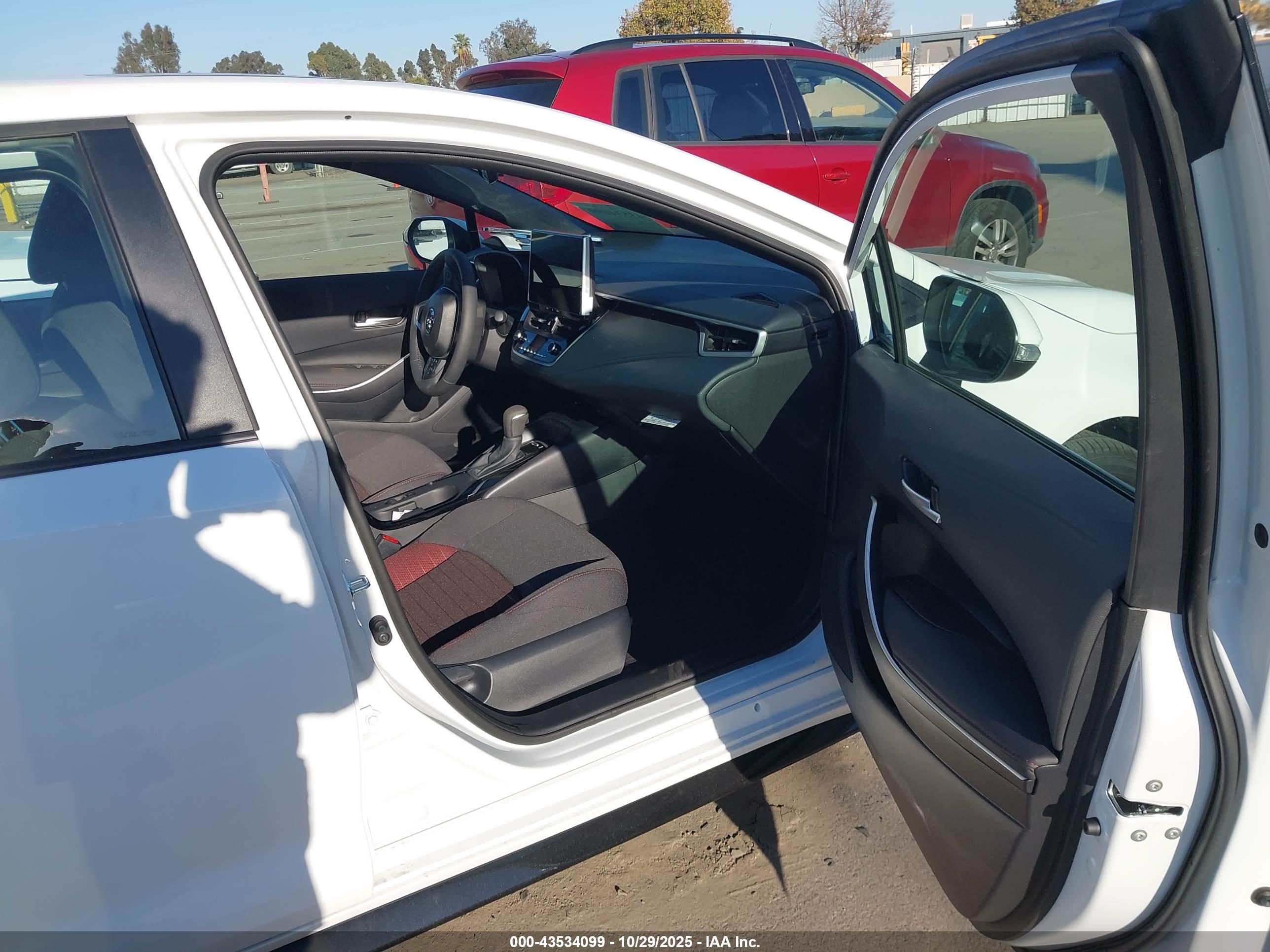 TOYOTA COROLLA image 5