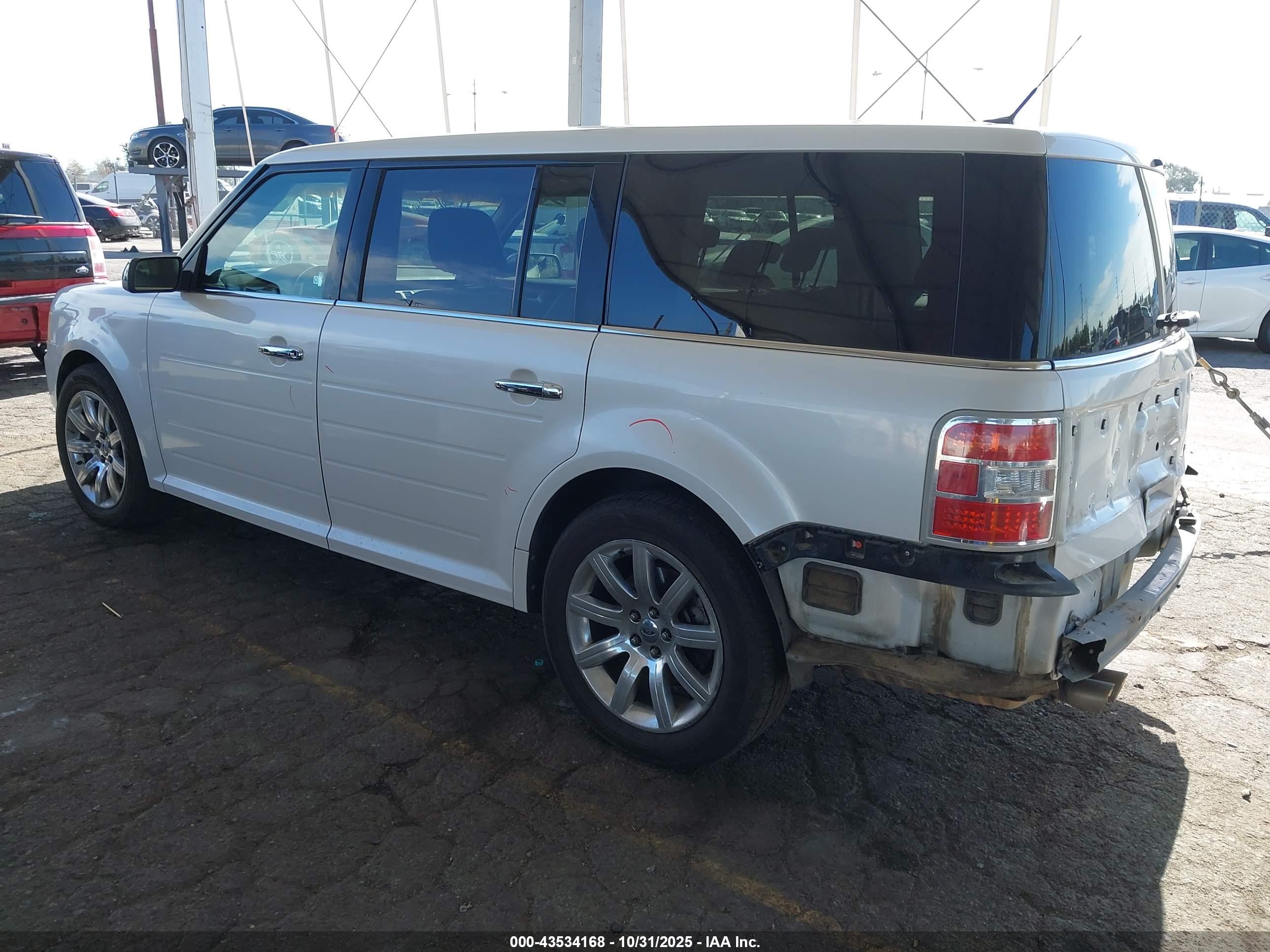 FORD FLEX image 3