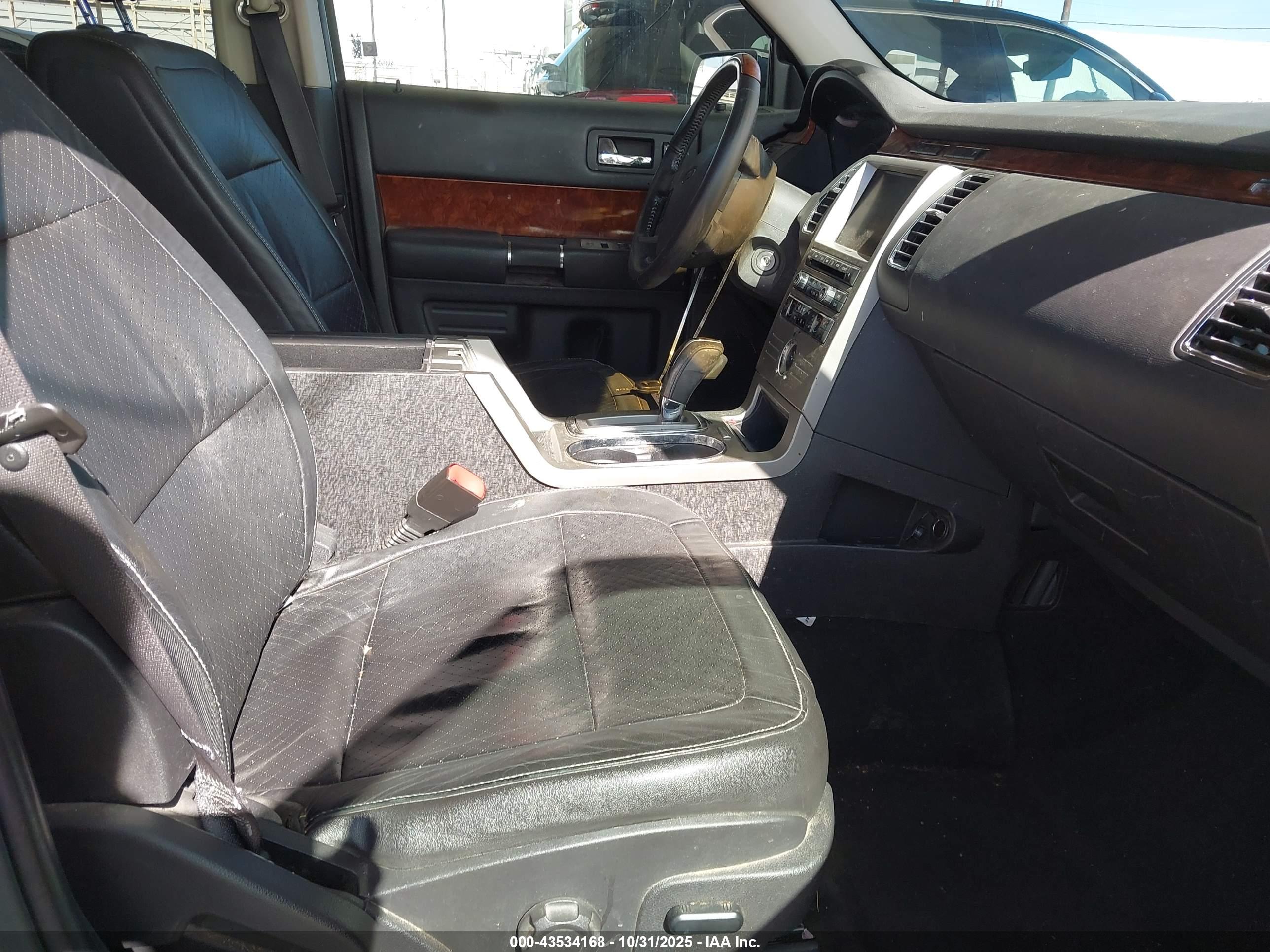 FORD FLEX image 5