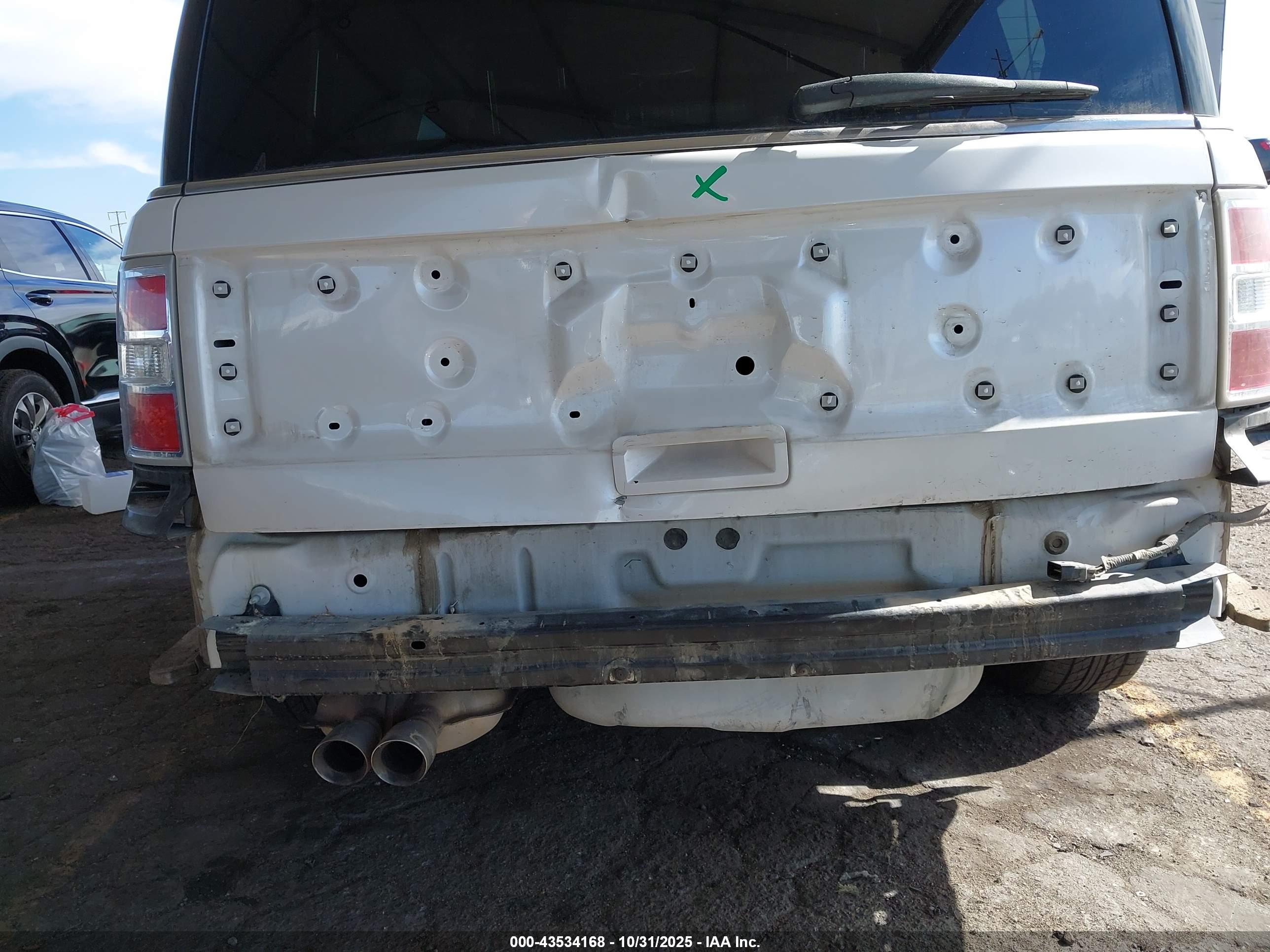 FORD FLEX image 6