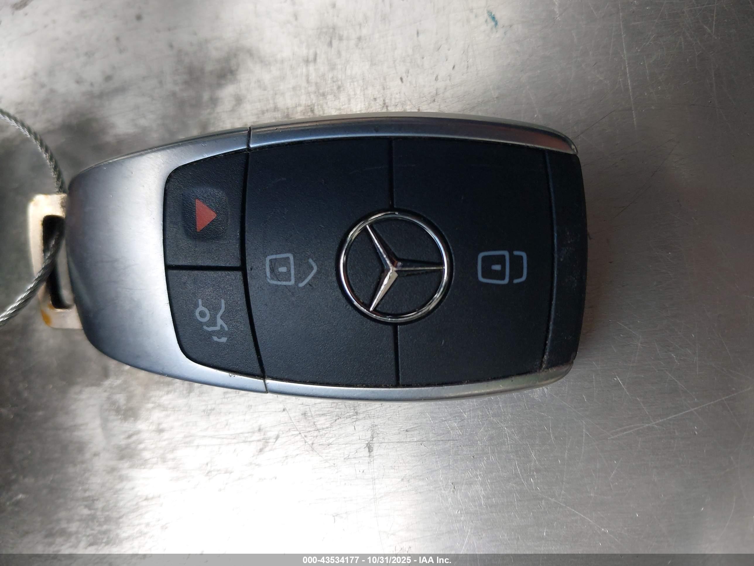 MERCEDES-BENZ C image 11