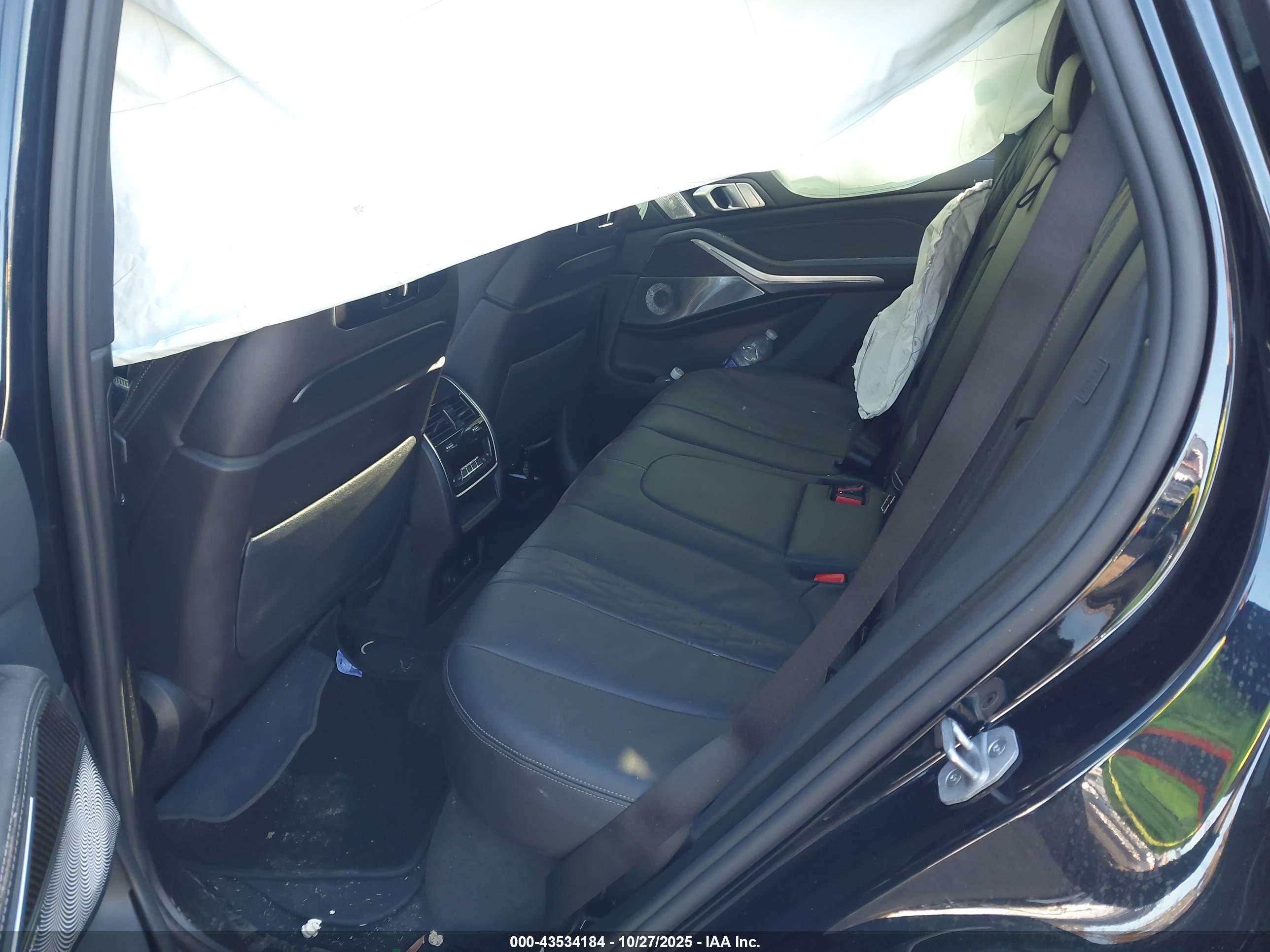 BMW X5 image 8