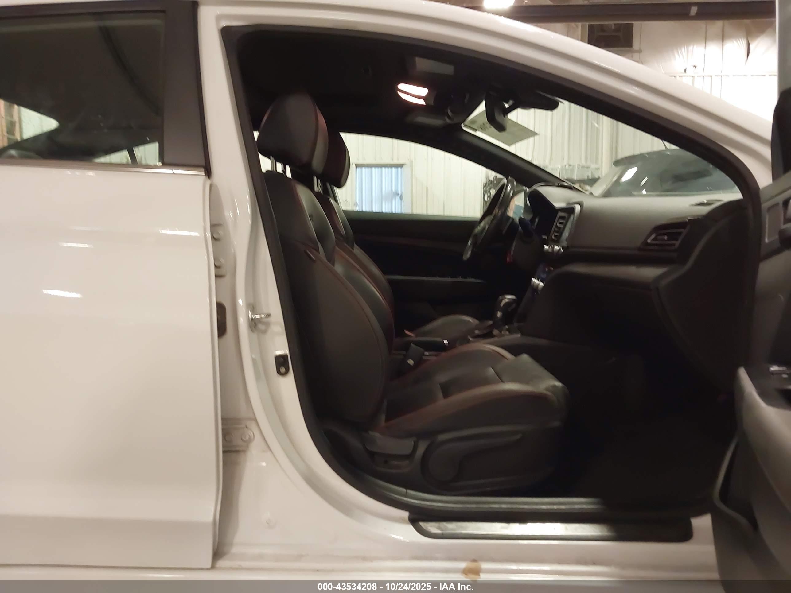 HYUNDAI ELANTRA image 5