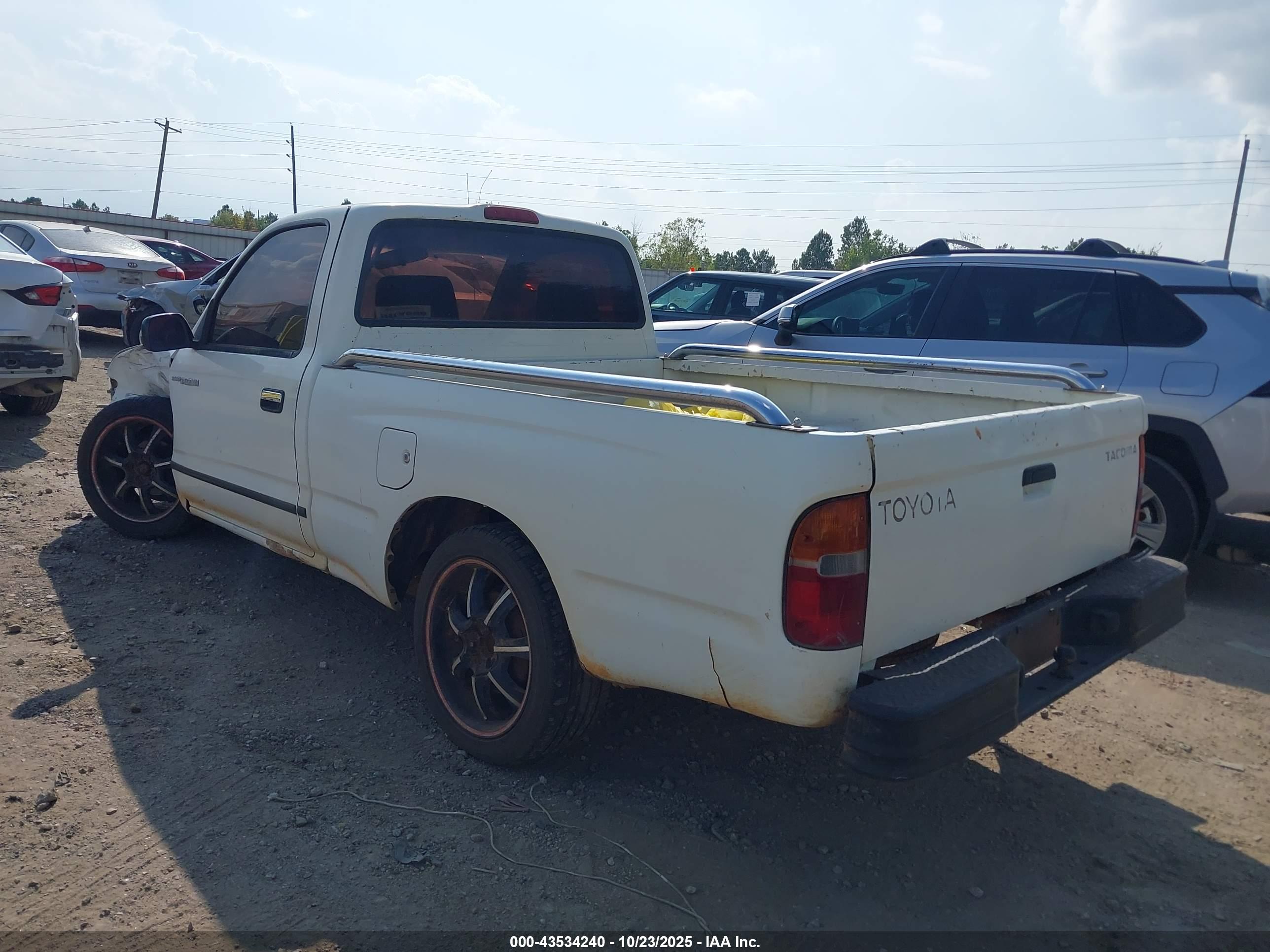 TOYOTA TACOMA image 3