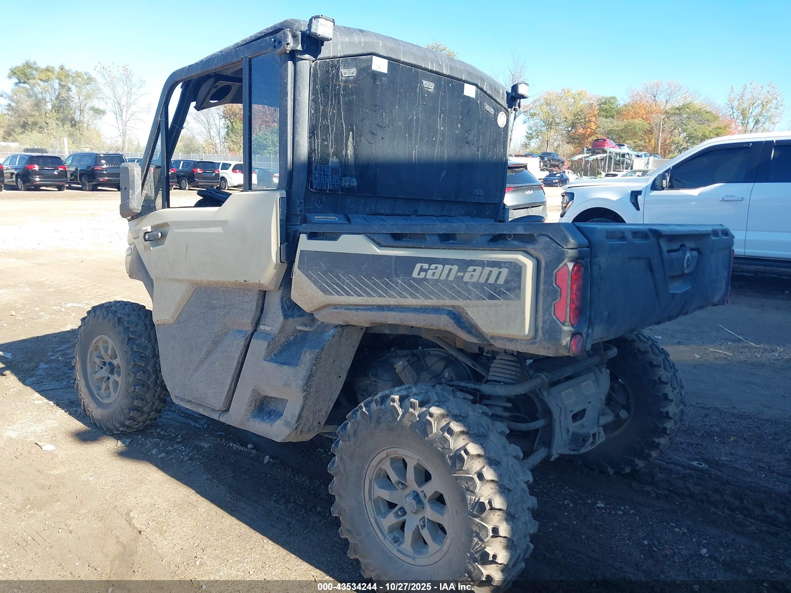CAN-AM DEFENDER image 3