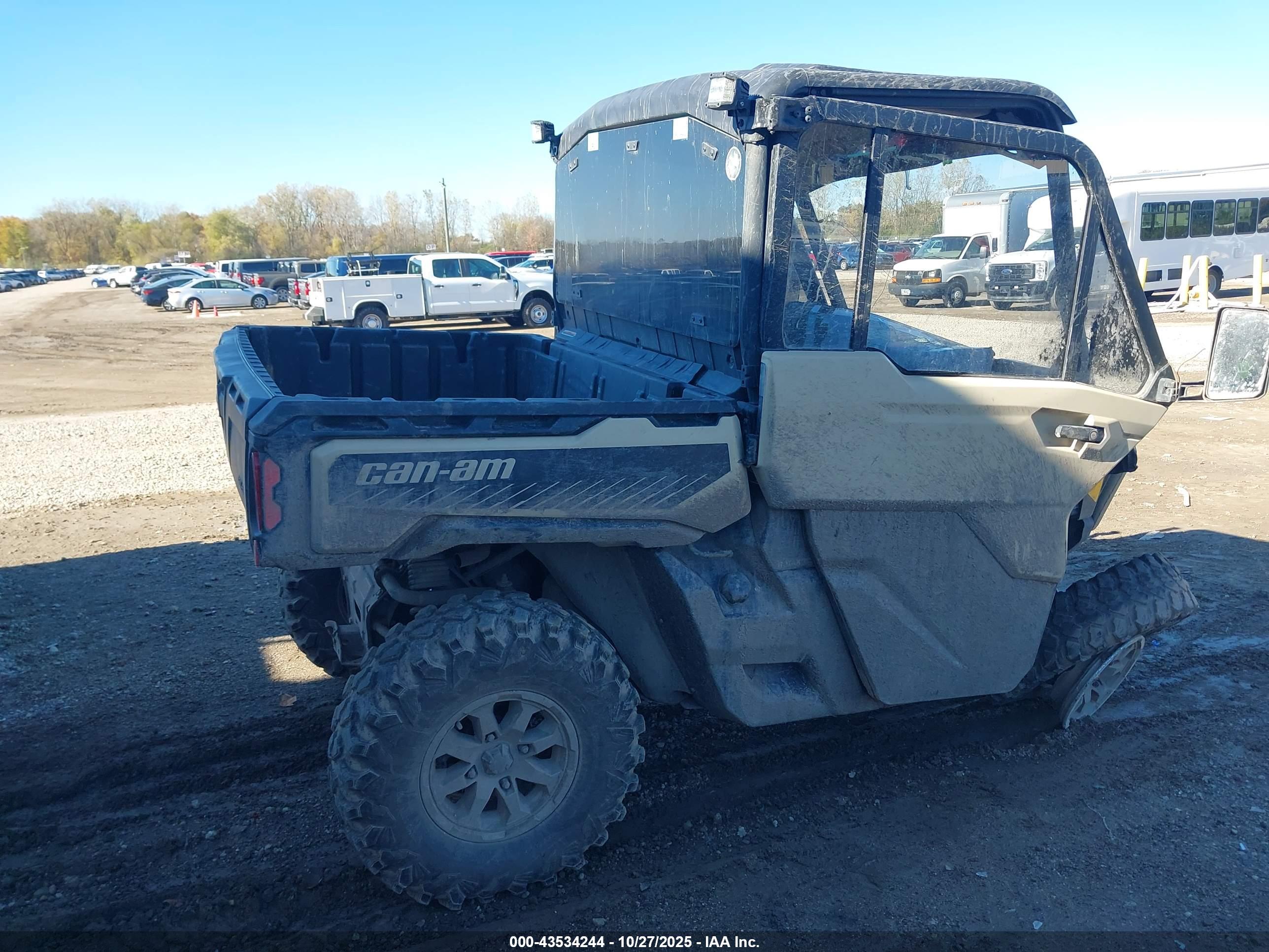 CAN-AM DEFENDER image 4