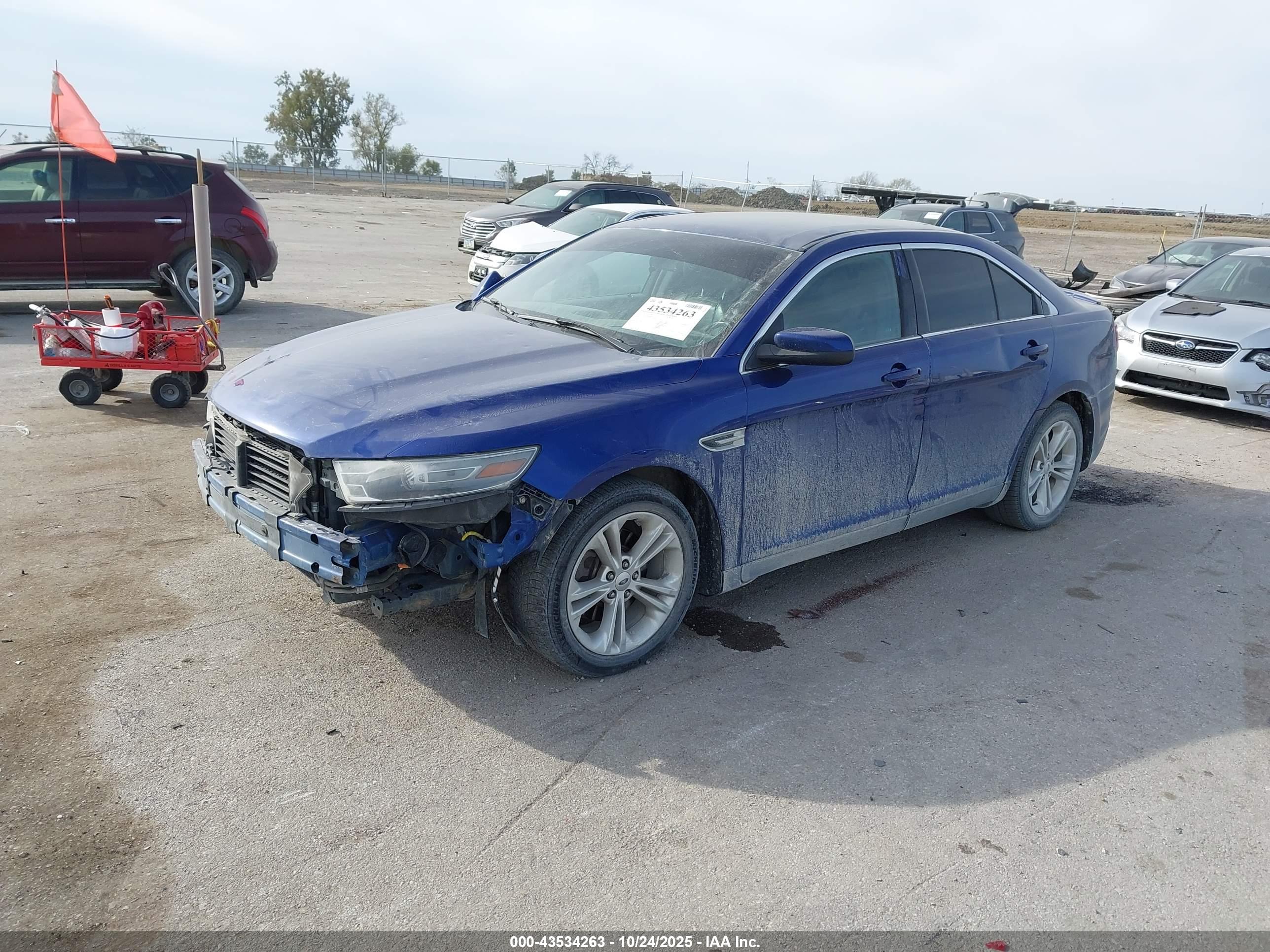 FORD TAURUS image 2