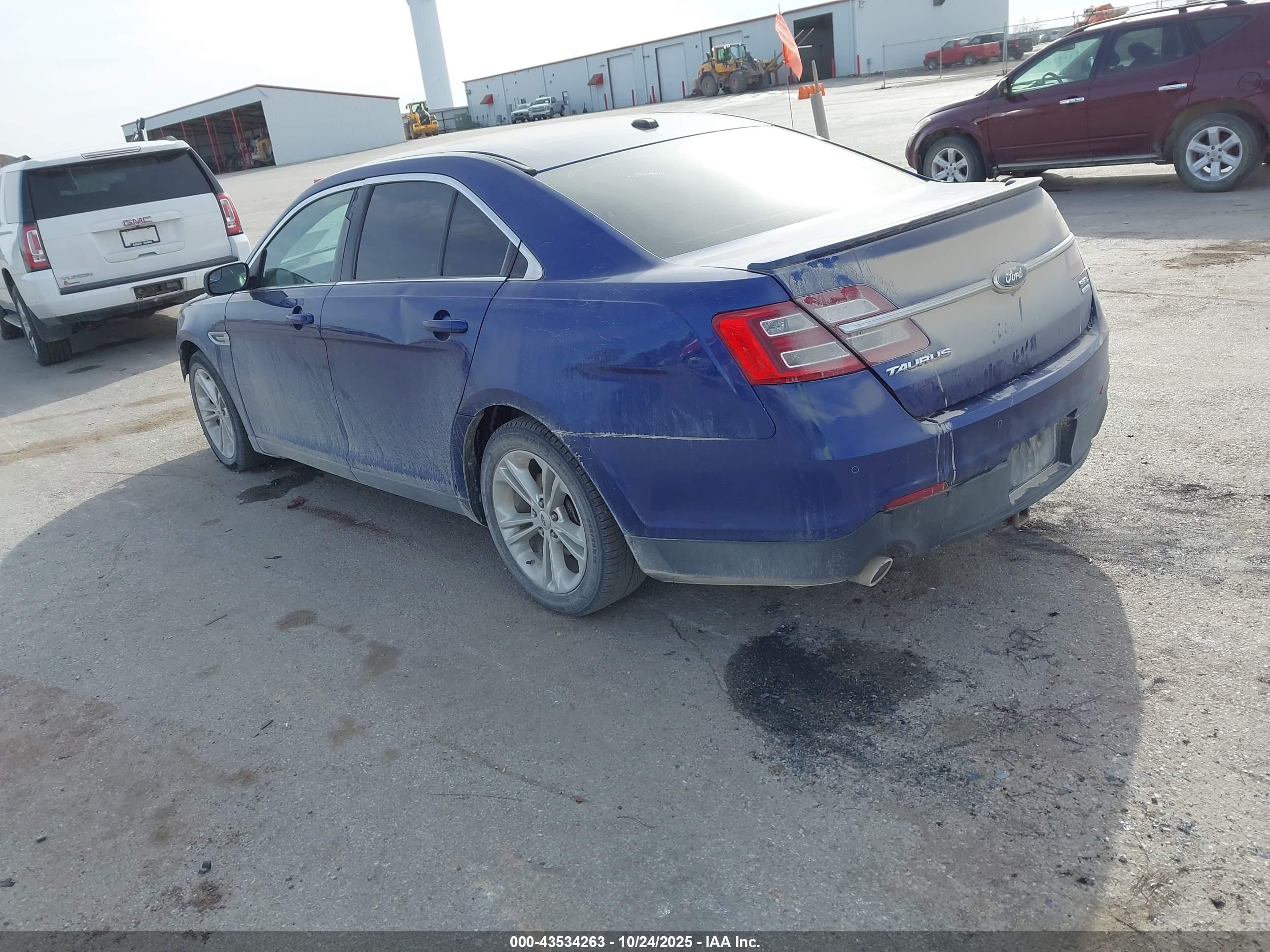 FORD TAURUS image 3