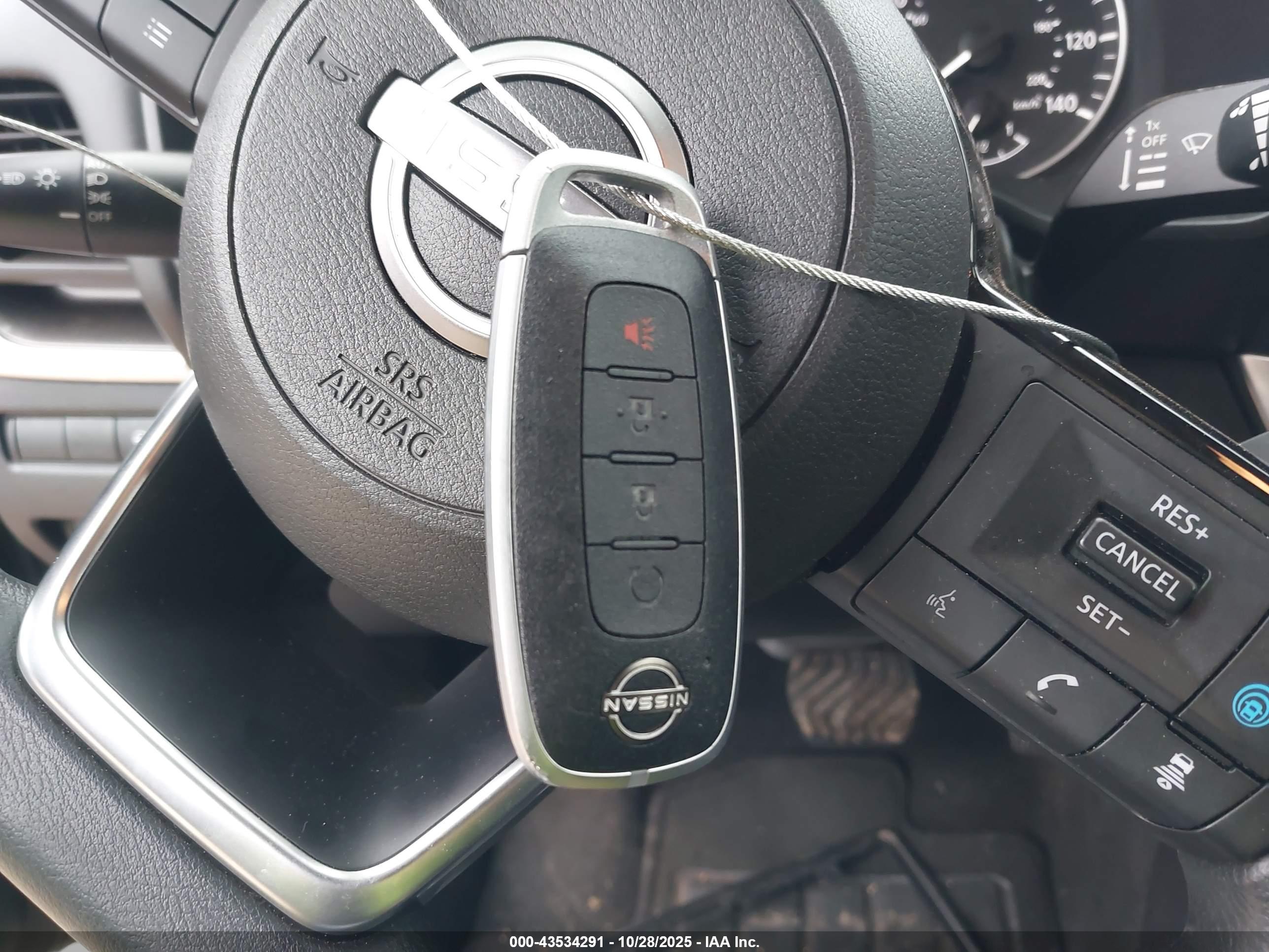 NISSAN ROGUE image 11
