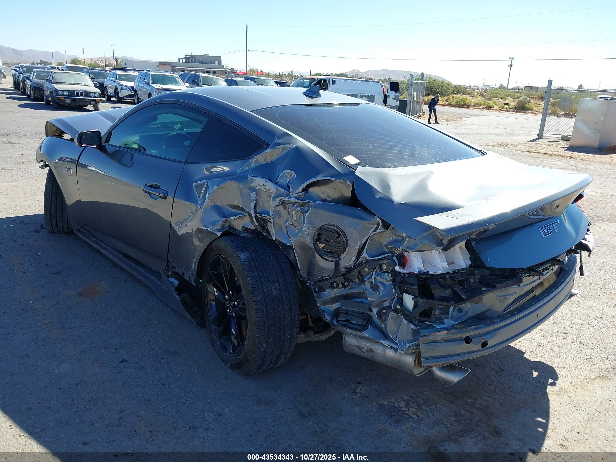 FORD MUSTANG image 3