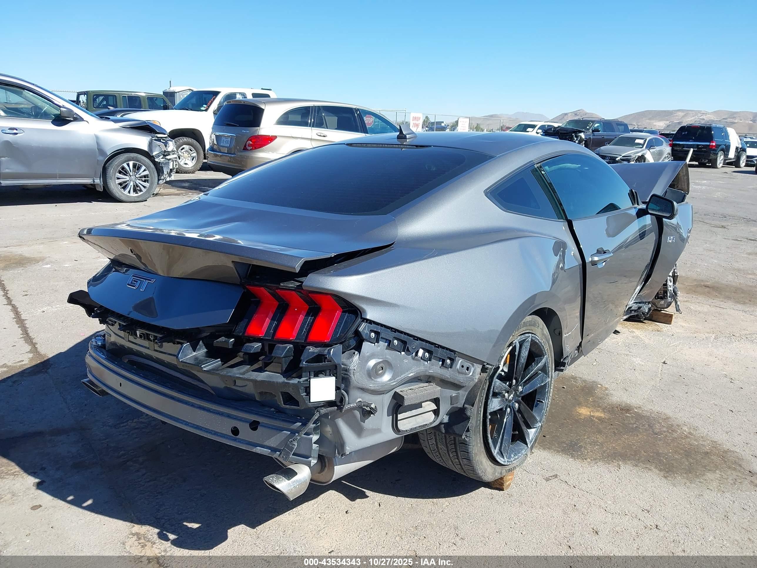 FORD MUSTANG image 4