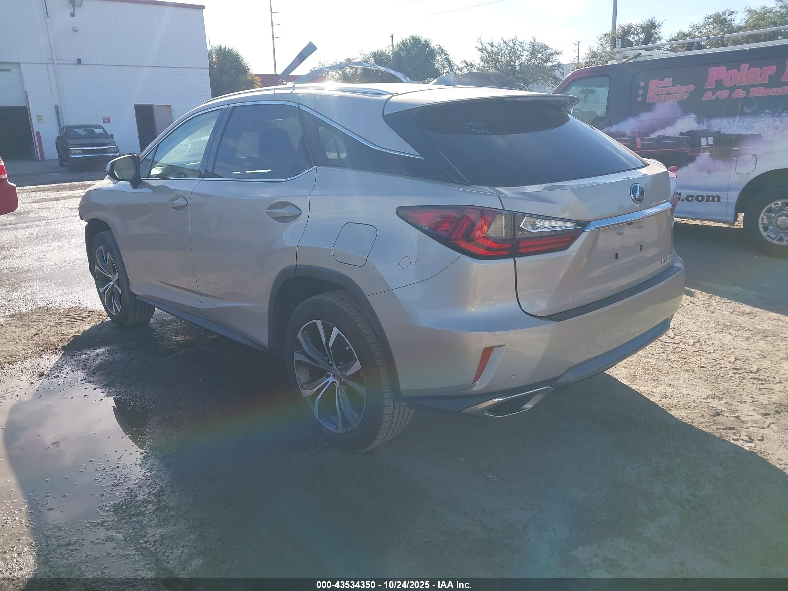LEXUS RX image 3