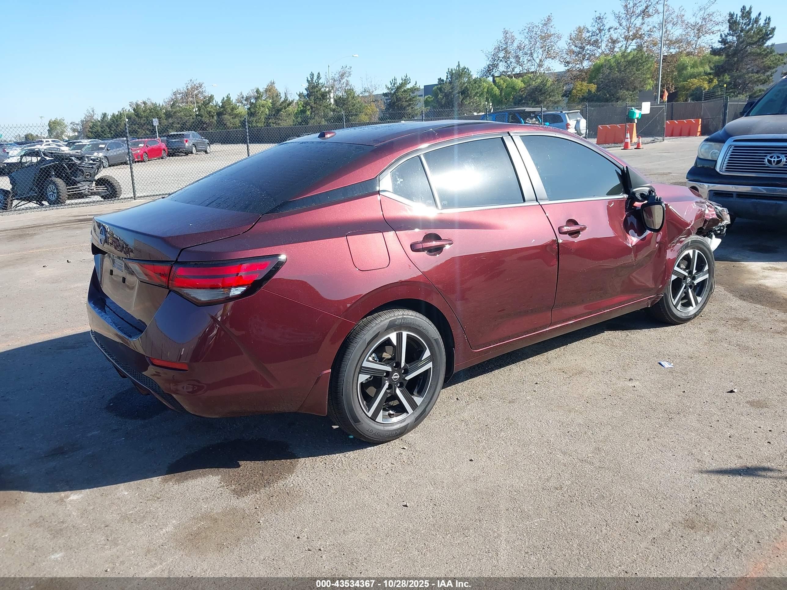 NISSAN SENTRA image 4