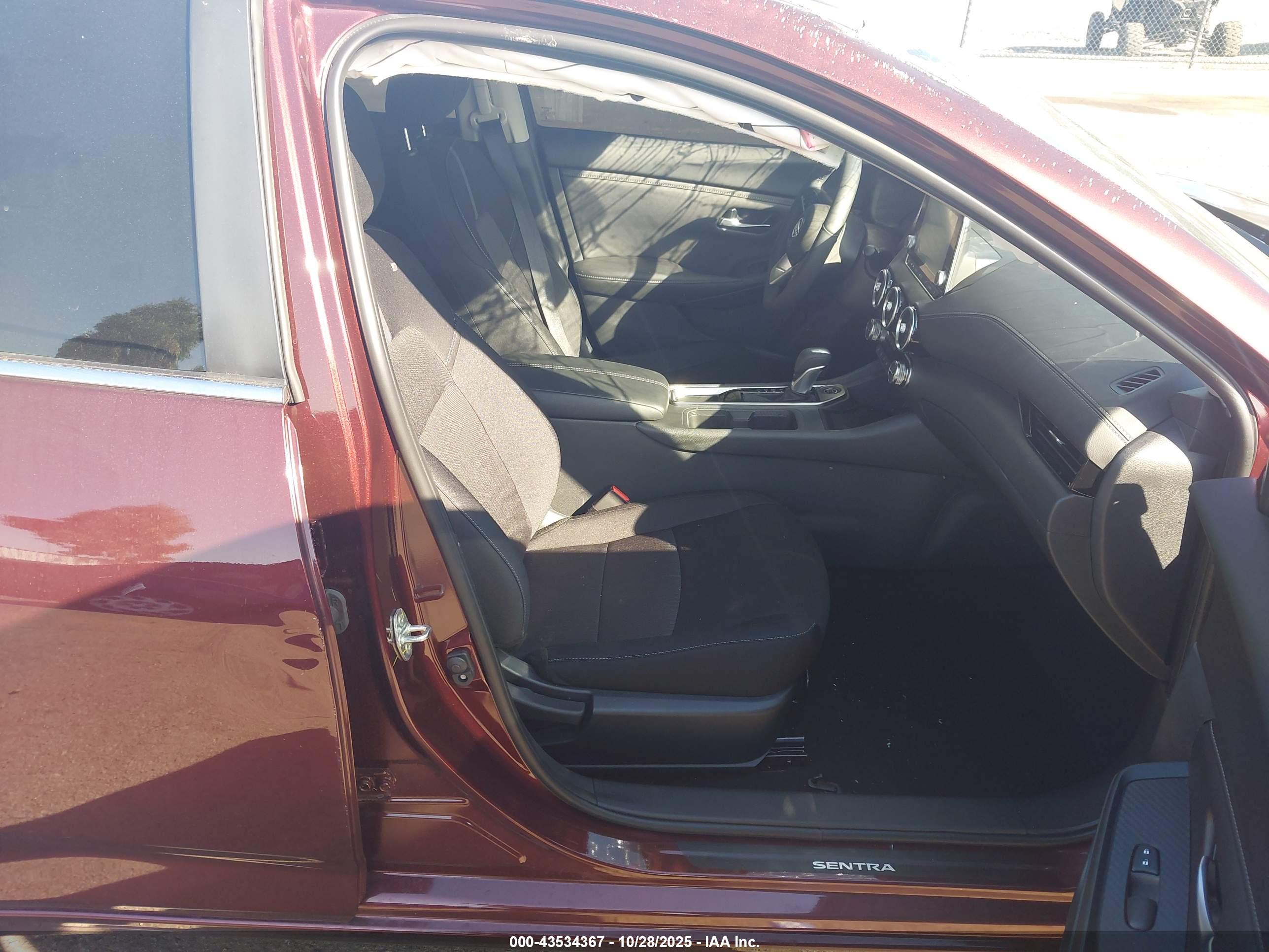 NISSAN SENTRA image 5