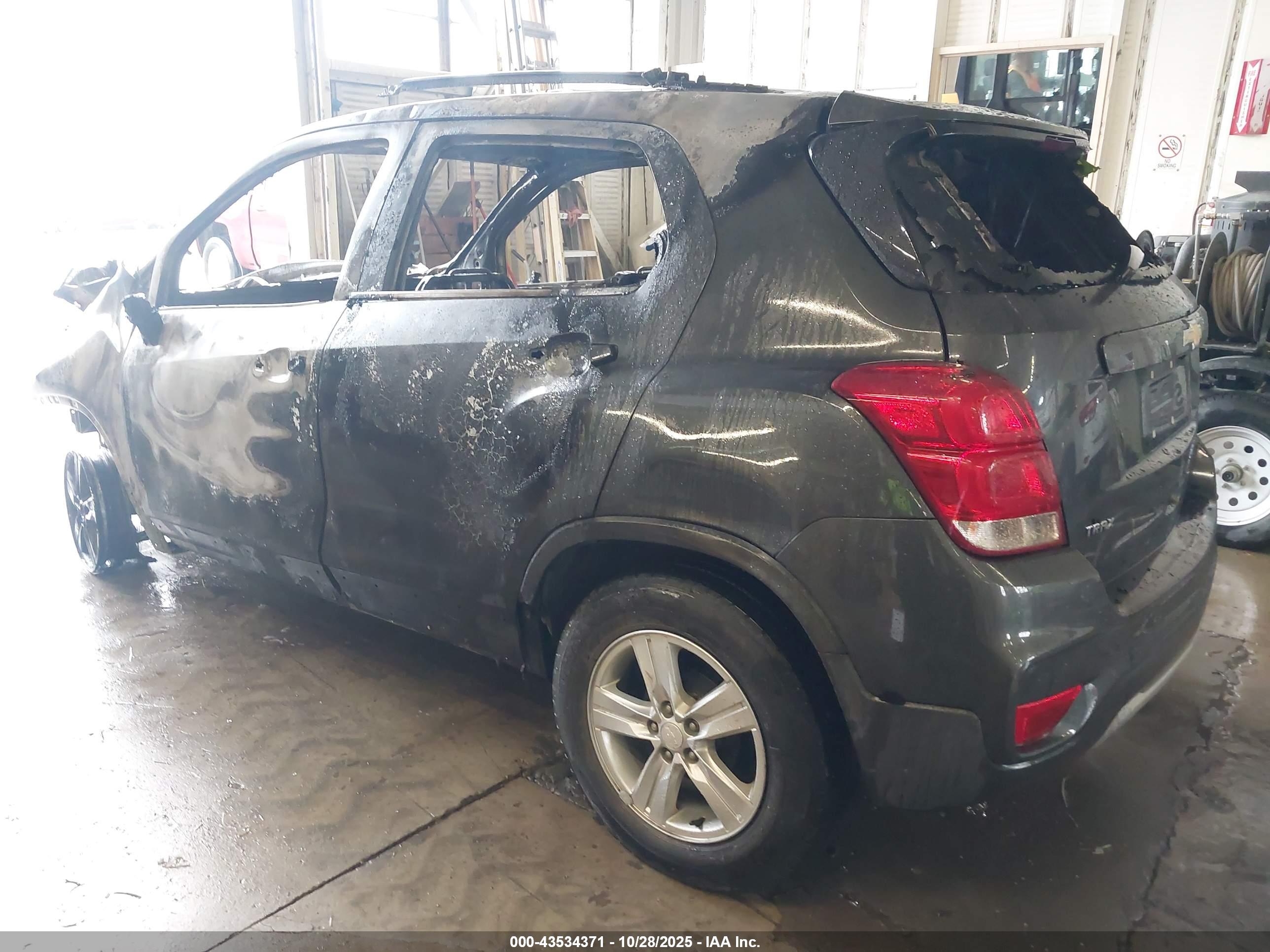 CHEVROLET TRAX image 3