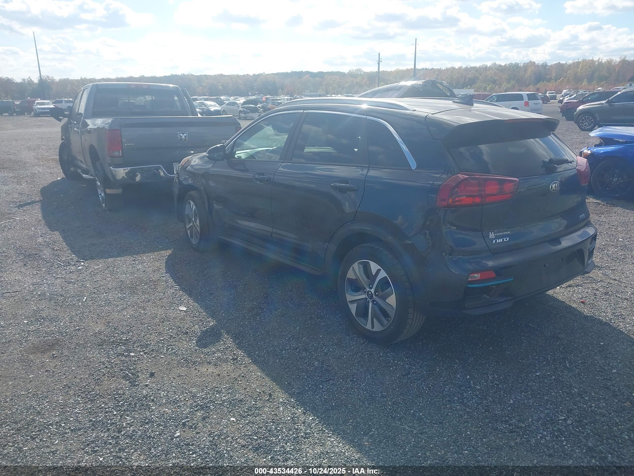 KIA NIRO image 3