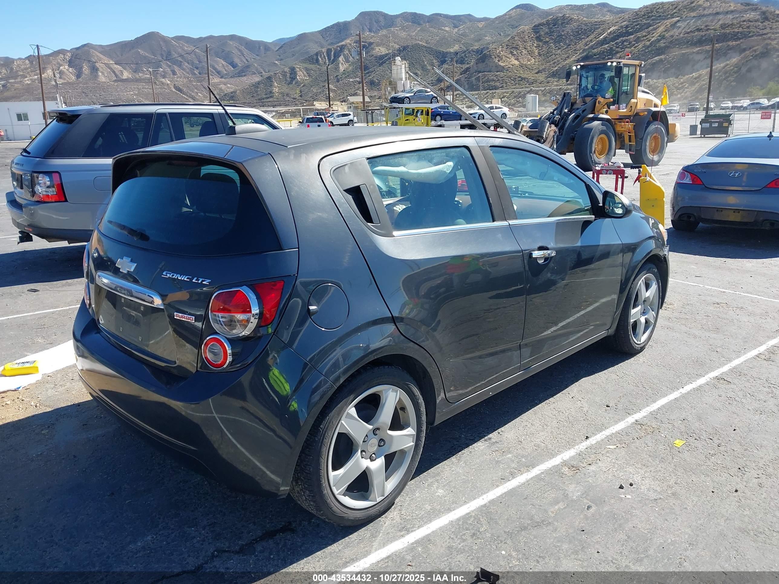 CHEVROLET SONIC image 4