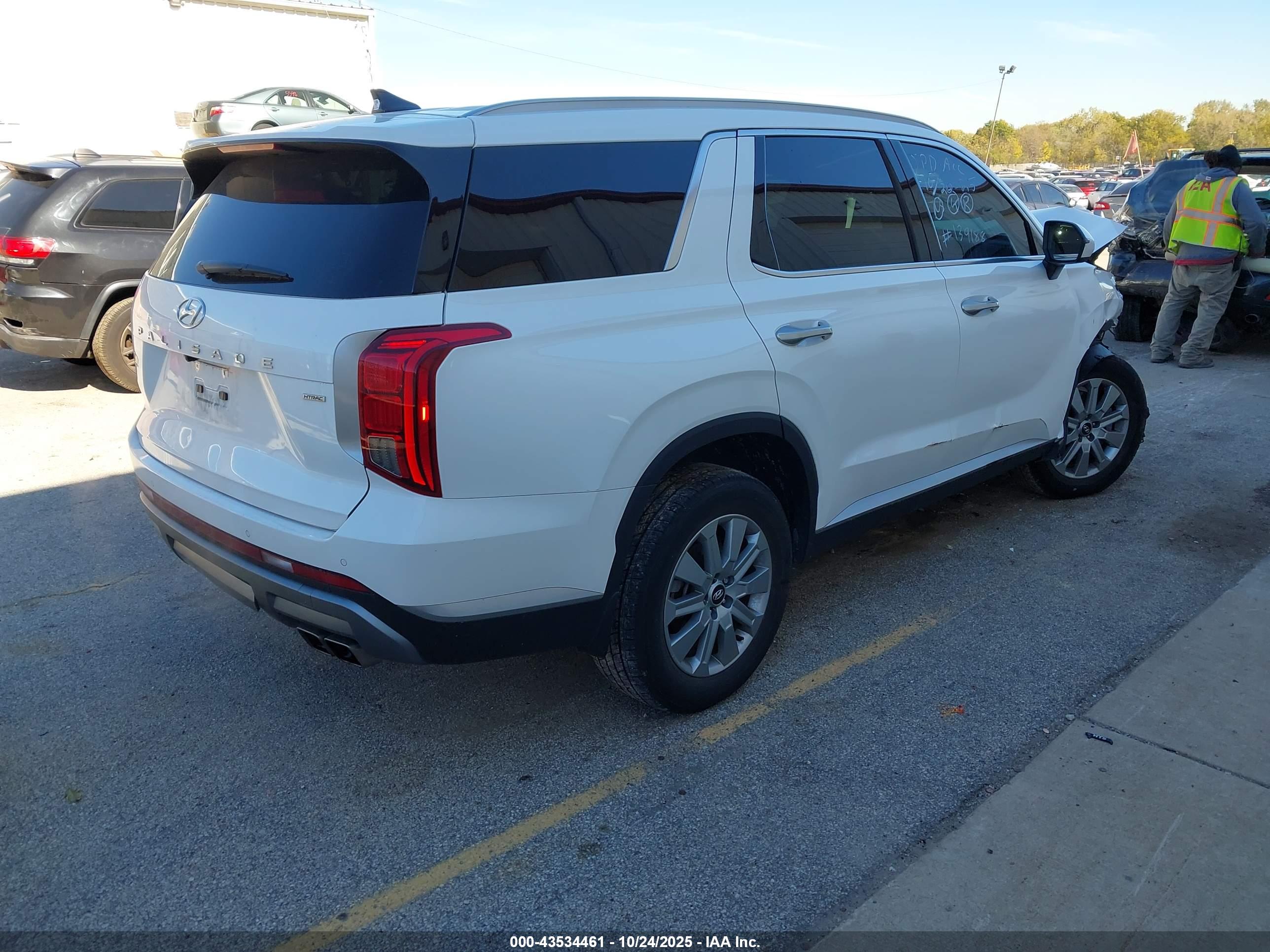 HYUNDAI PALISADE image 4
