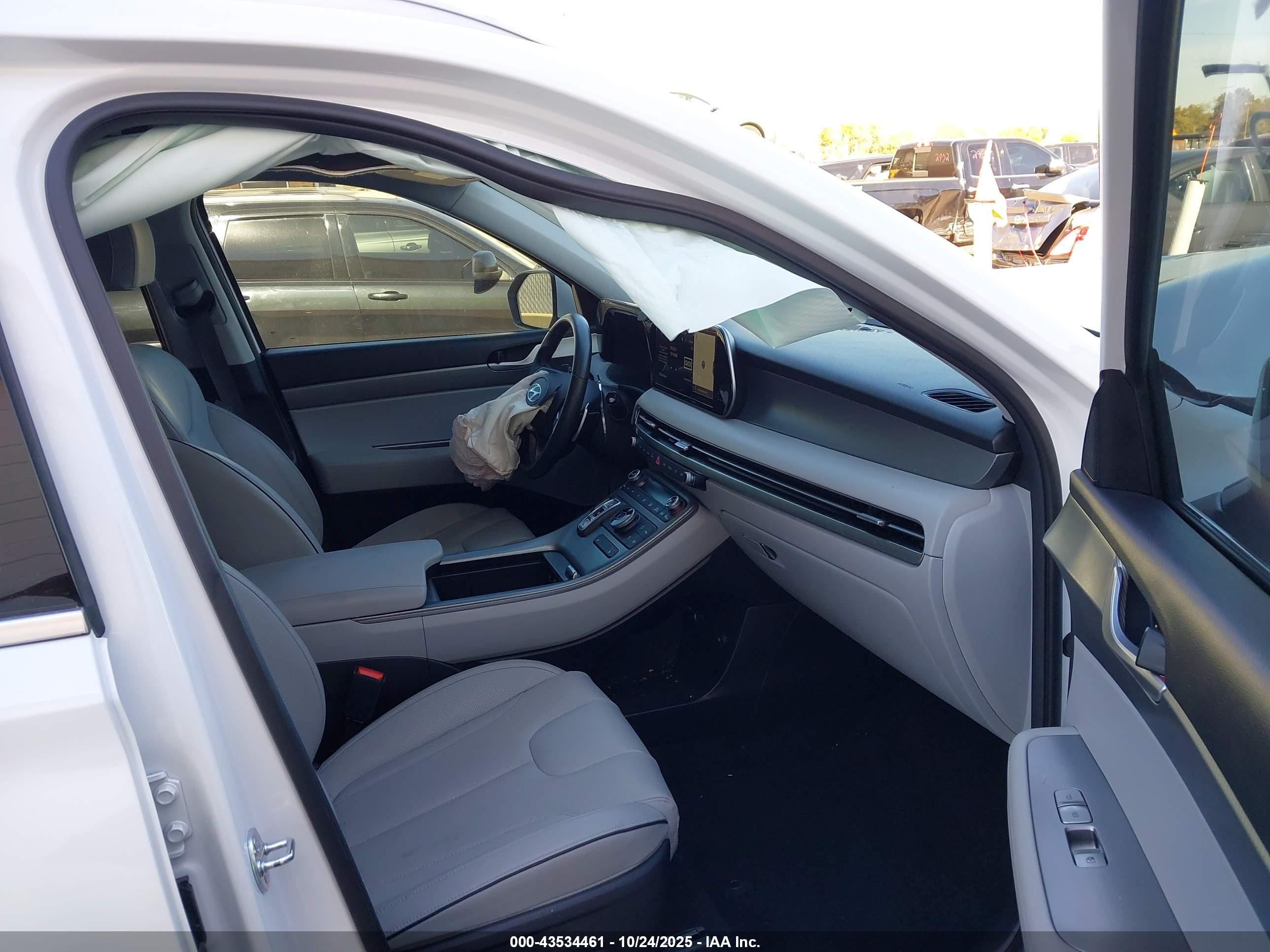 HYUNDAI PALISADE image 5