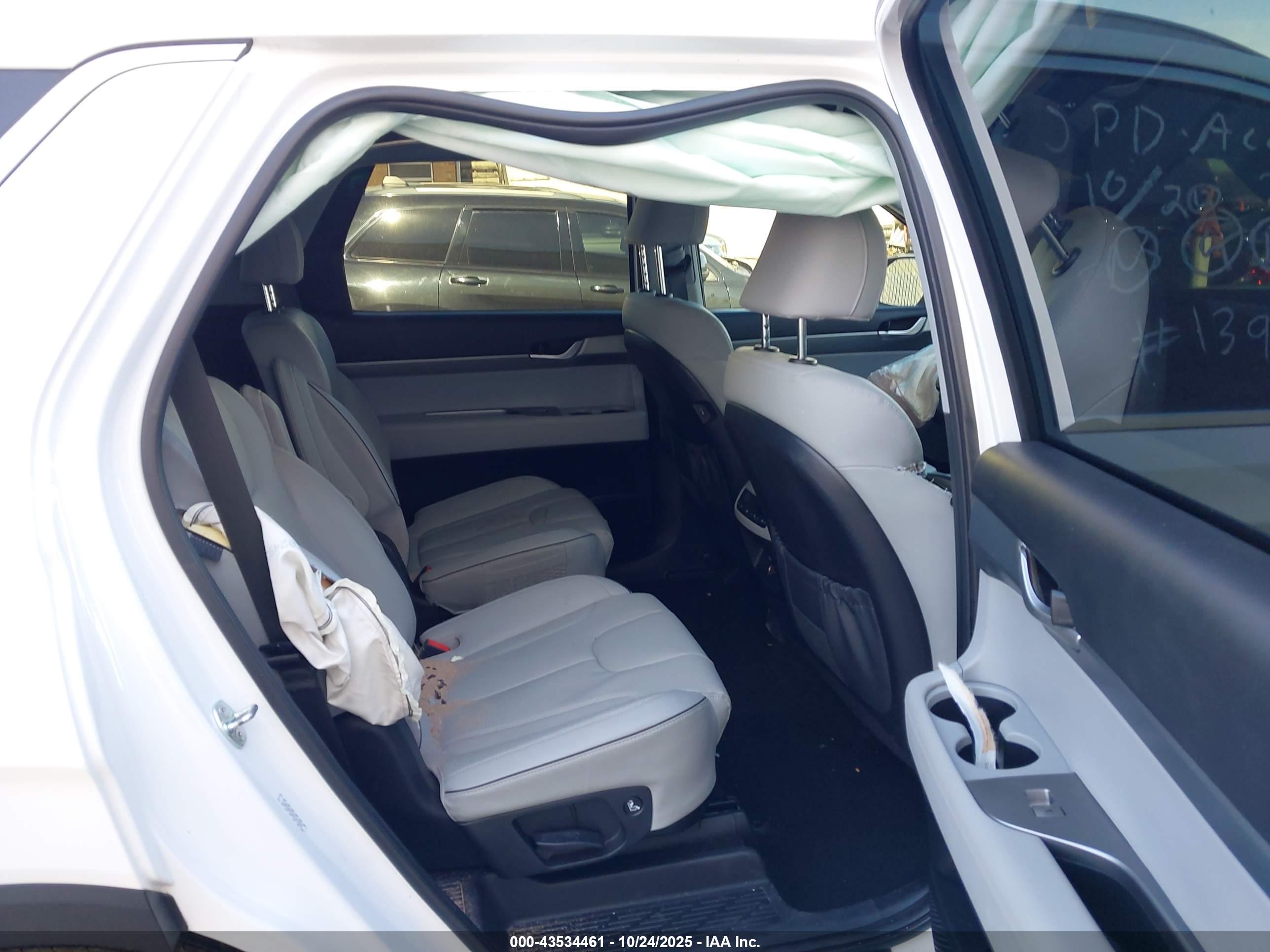 HYUNDAI PALISADE image 8