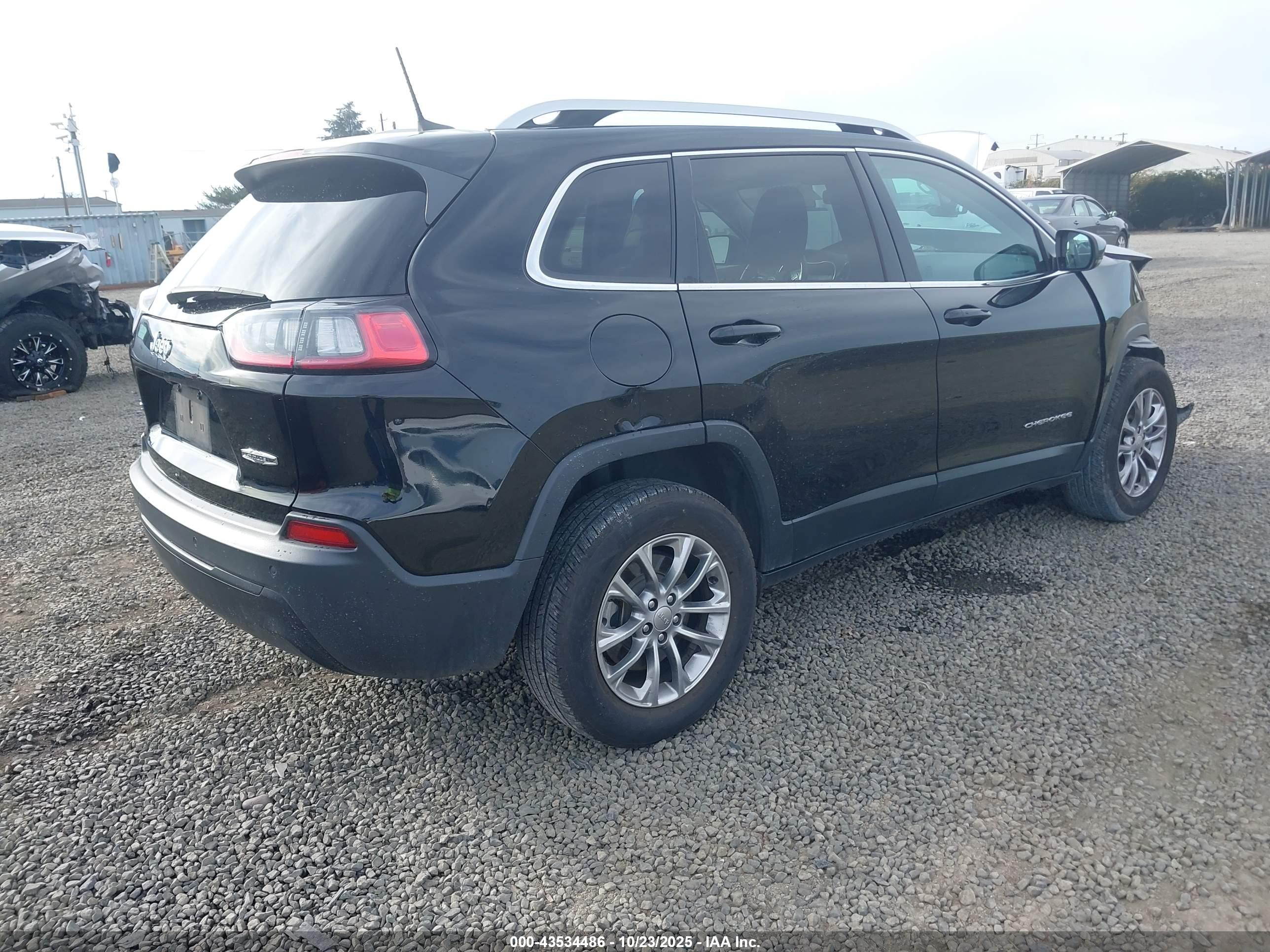 JEEP CHEROKEE image 4