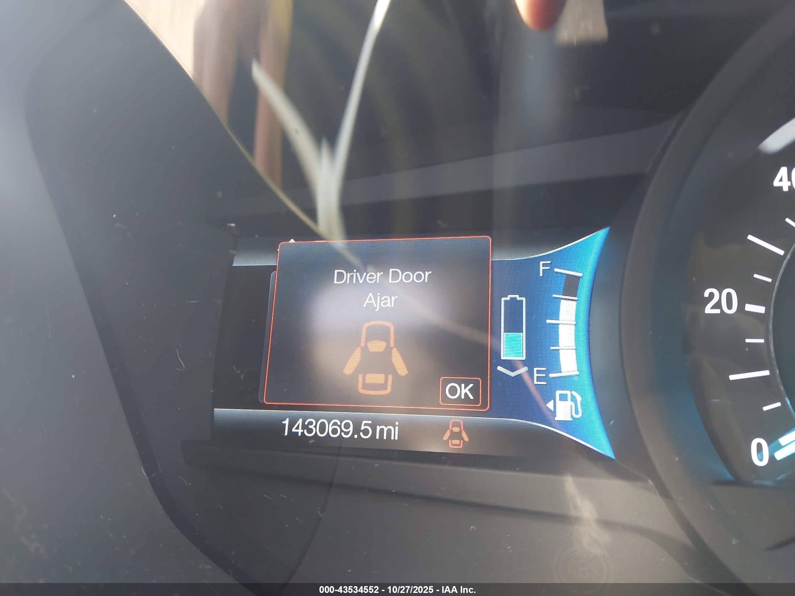 FORD FUSION image 7