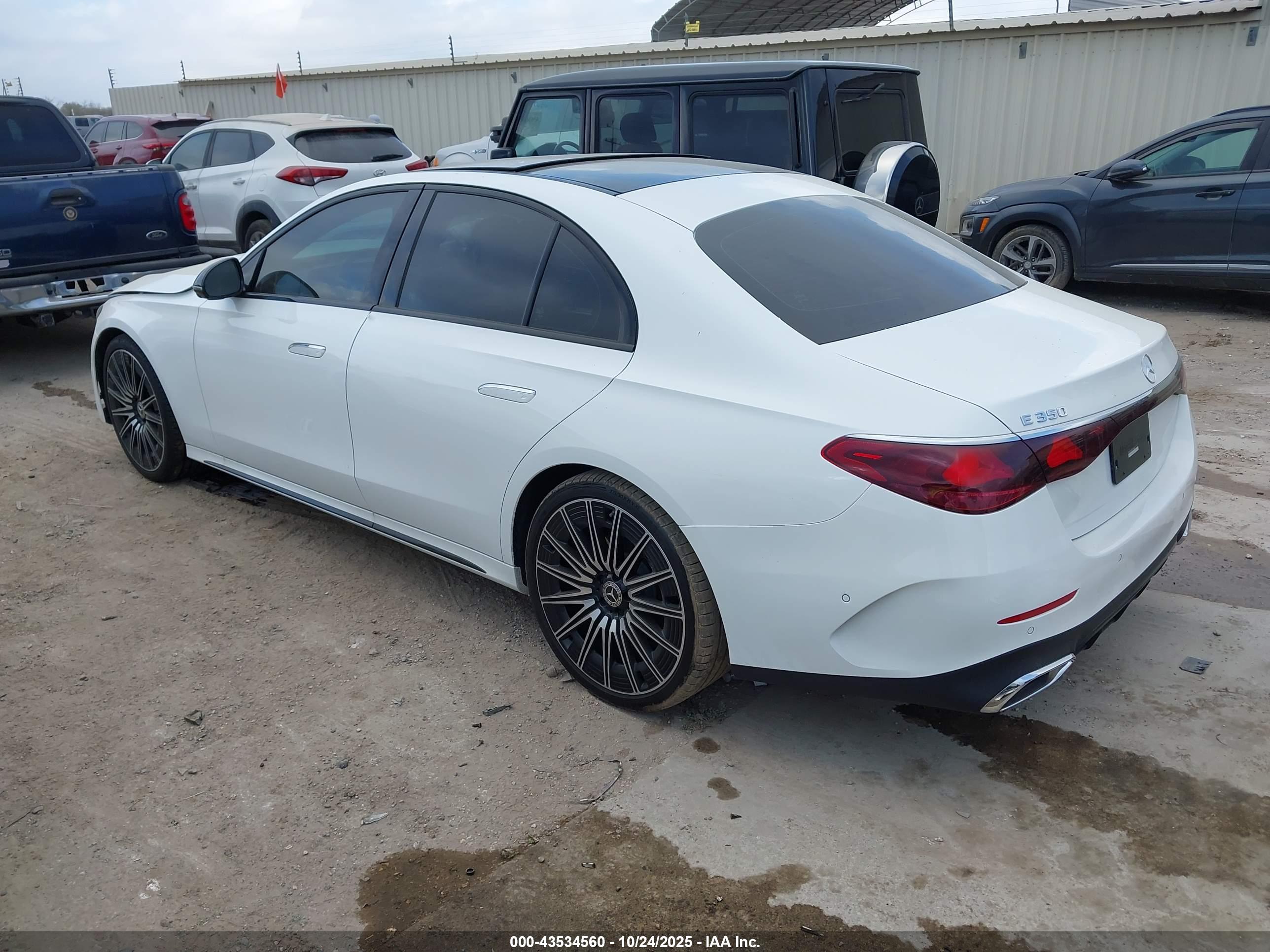 MERCEDES-BENZ E image 3