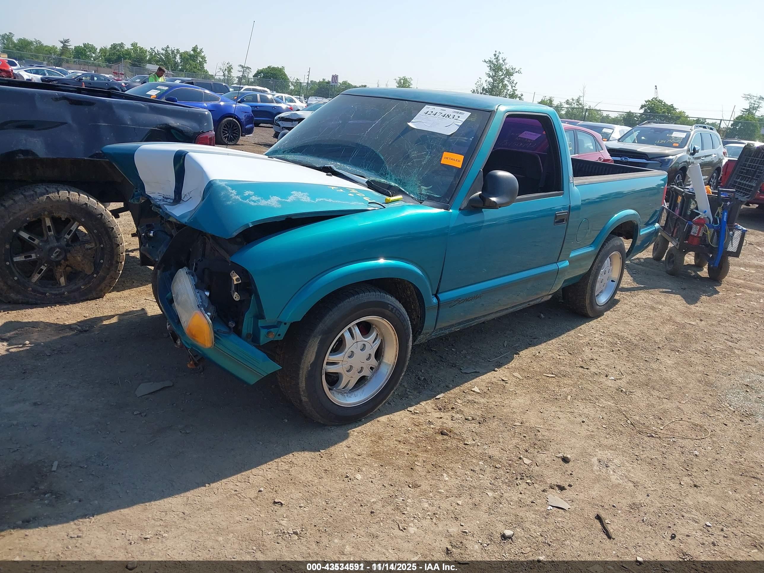 GMC SONOMA image 2
