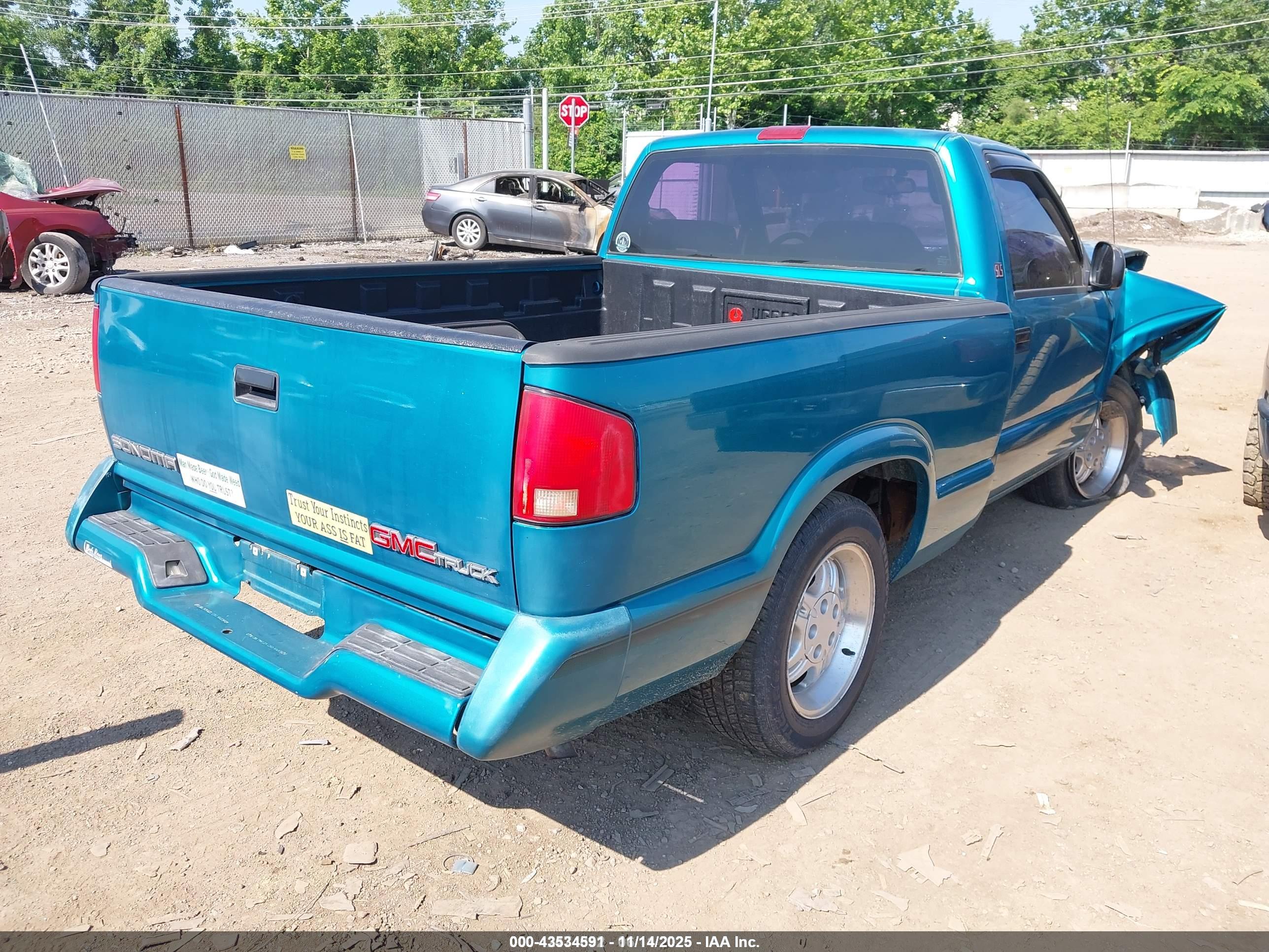 GMC SONOMA image 4