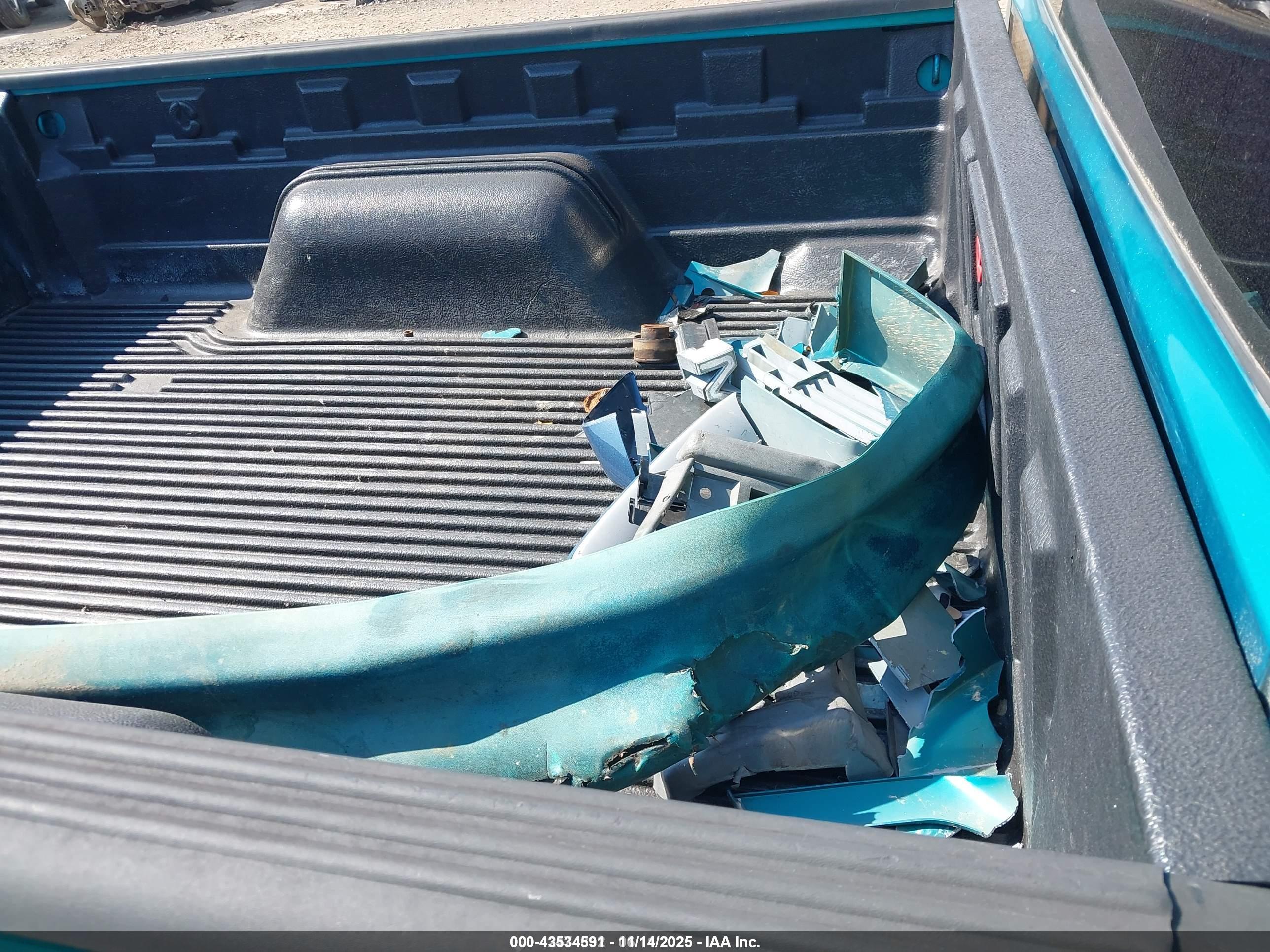 GMC SONOMA image 8
