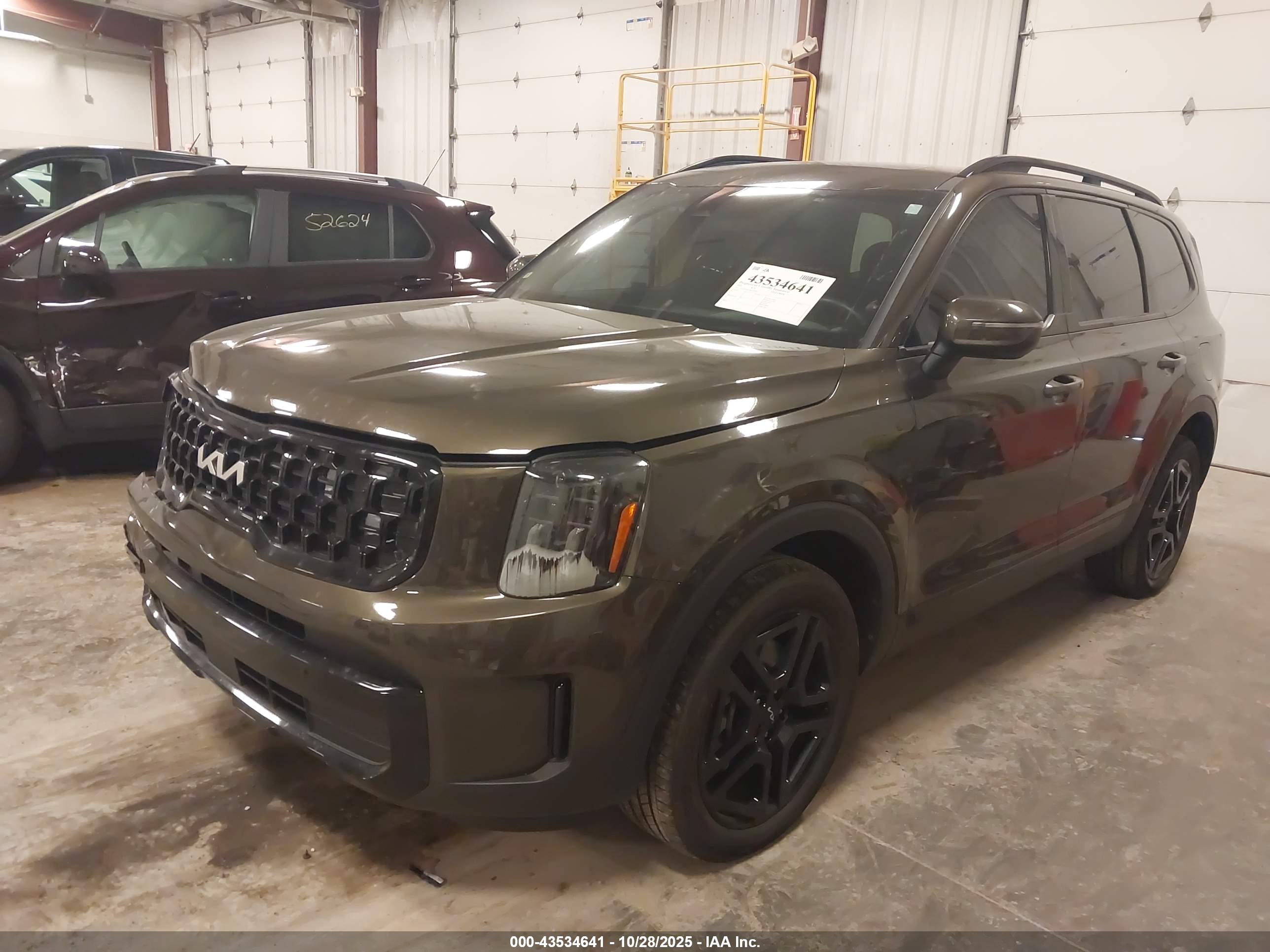 KIA TELLURIDE image 2
