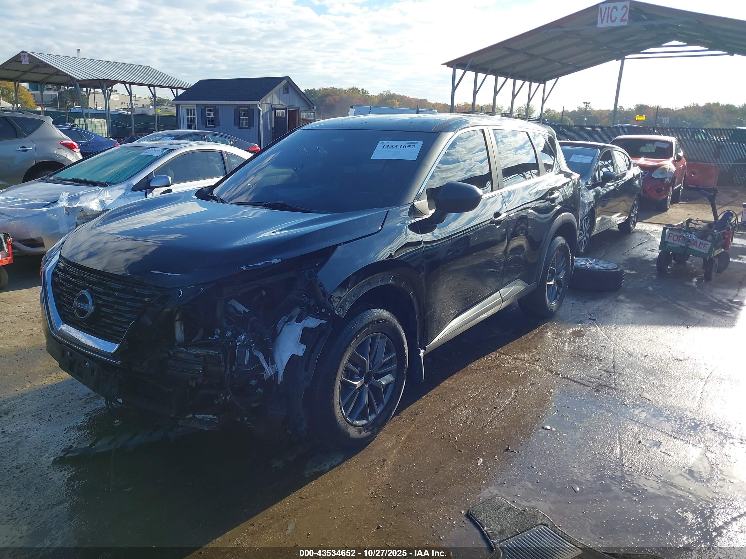 NISSAN ROGUE image 2