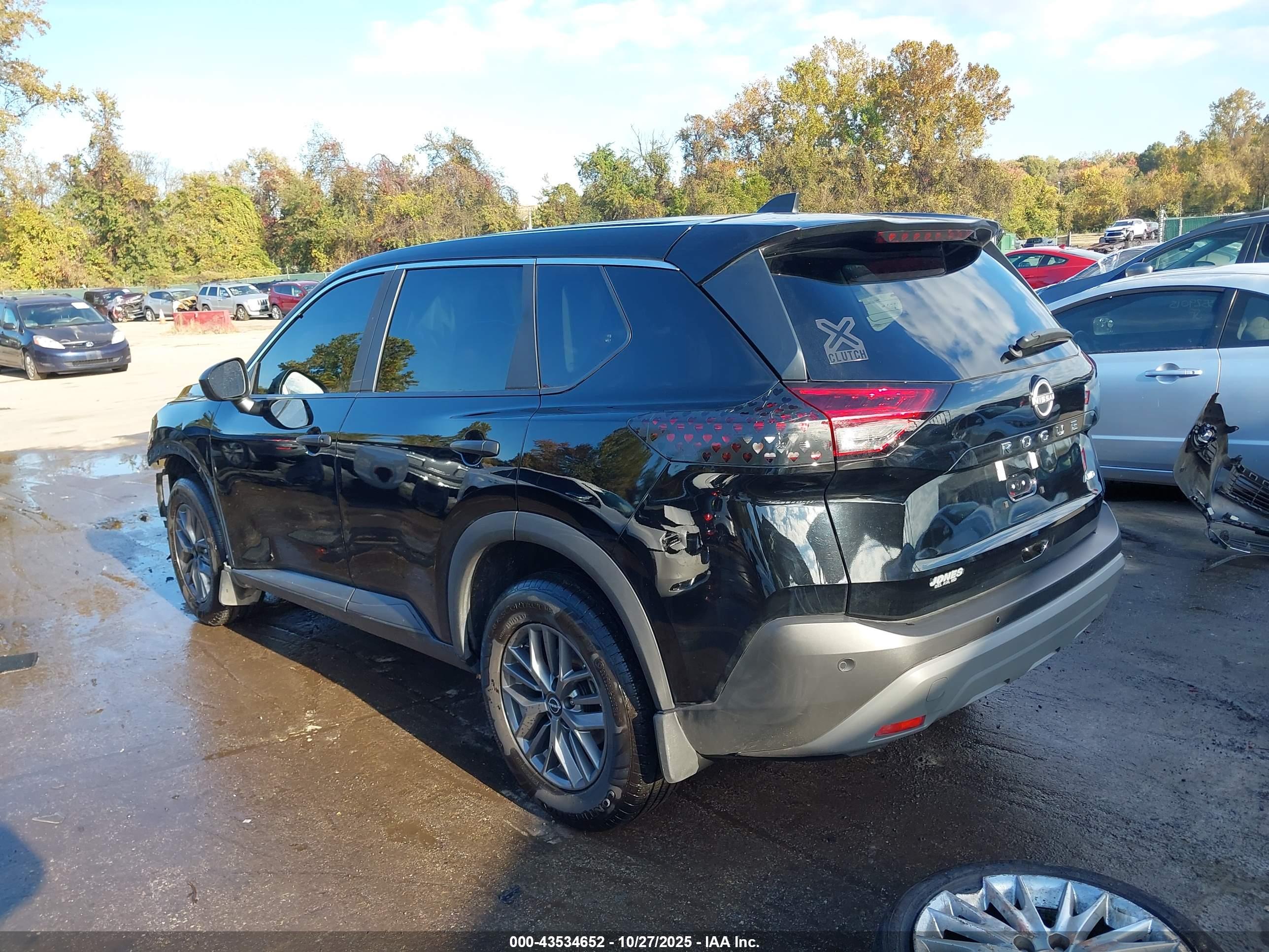 NISSAN ROGUE image 3