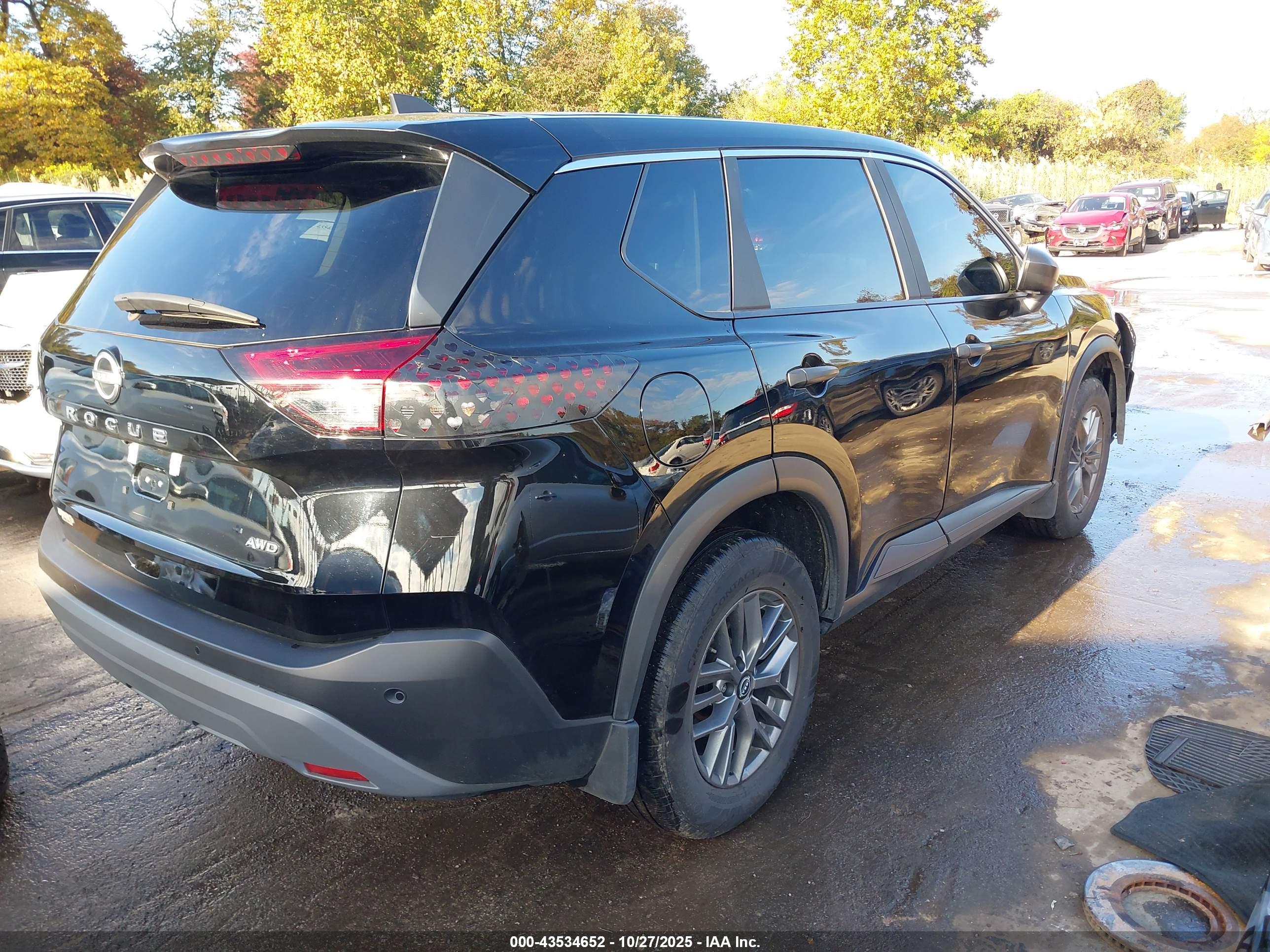 NISSAN ROGUE image 4