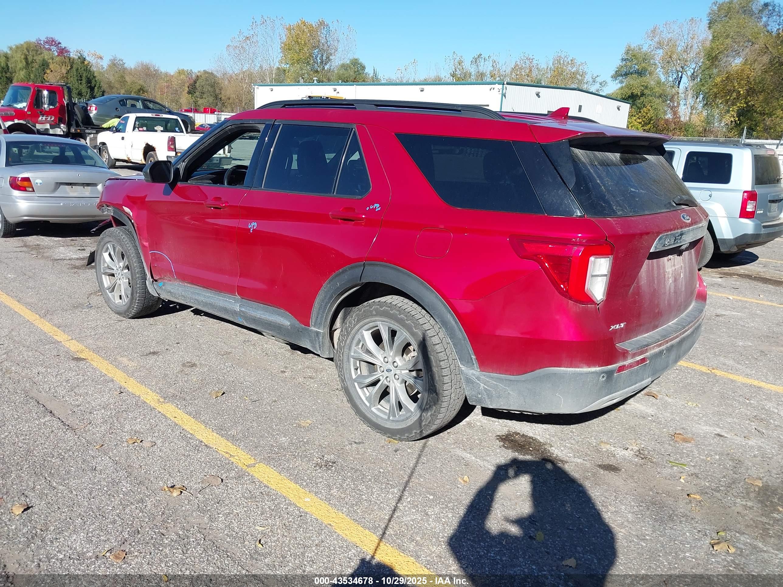 FORD EXPLORER image 3