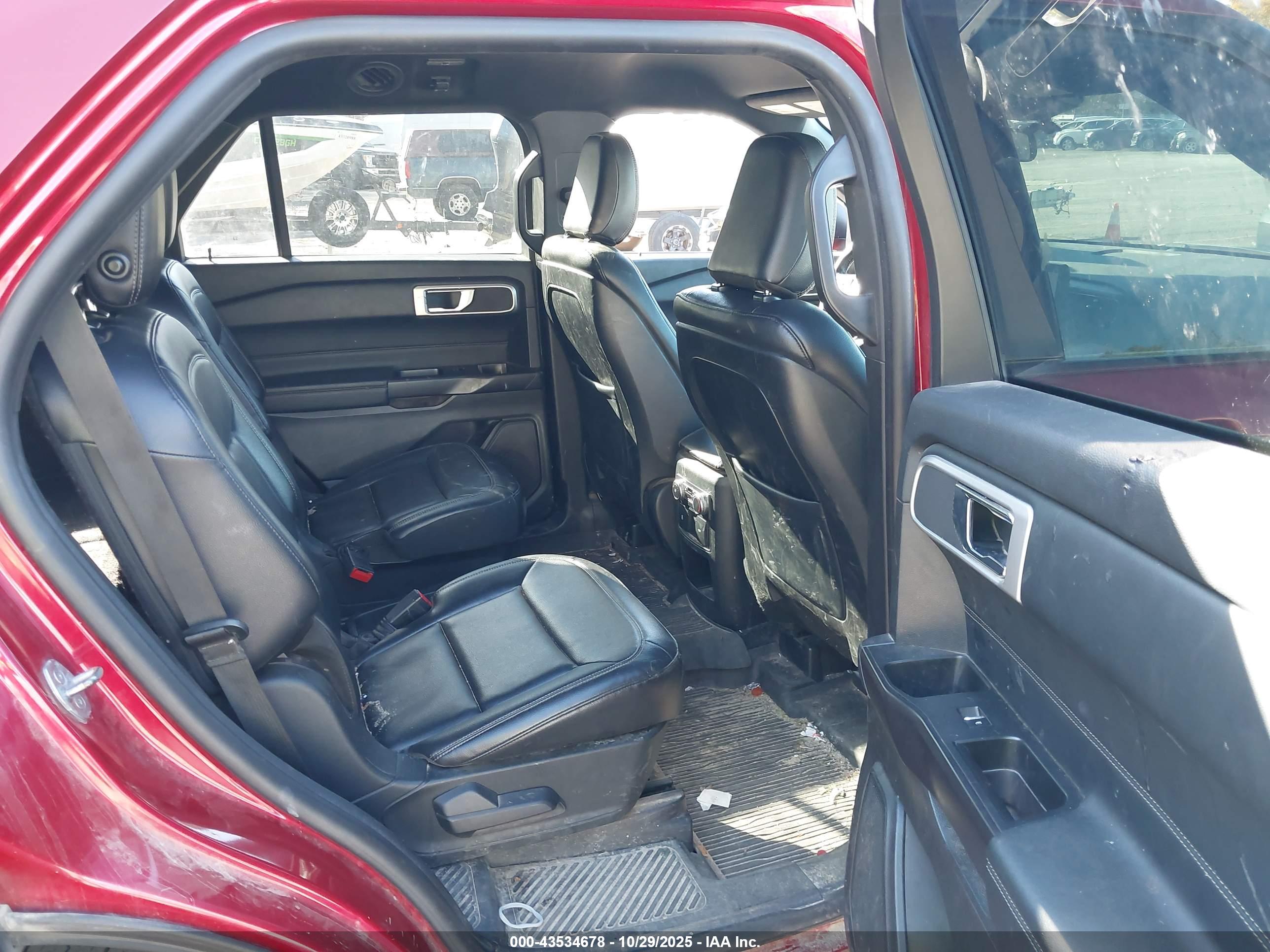 FORD EXPLORER image 8