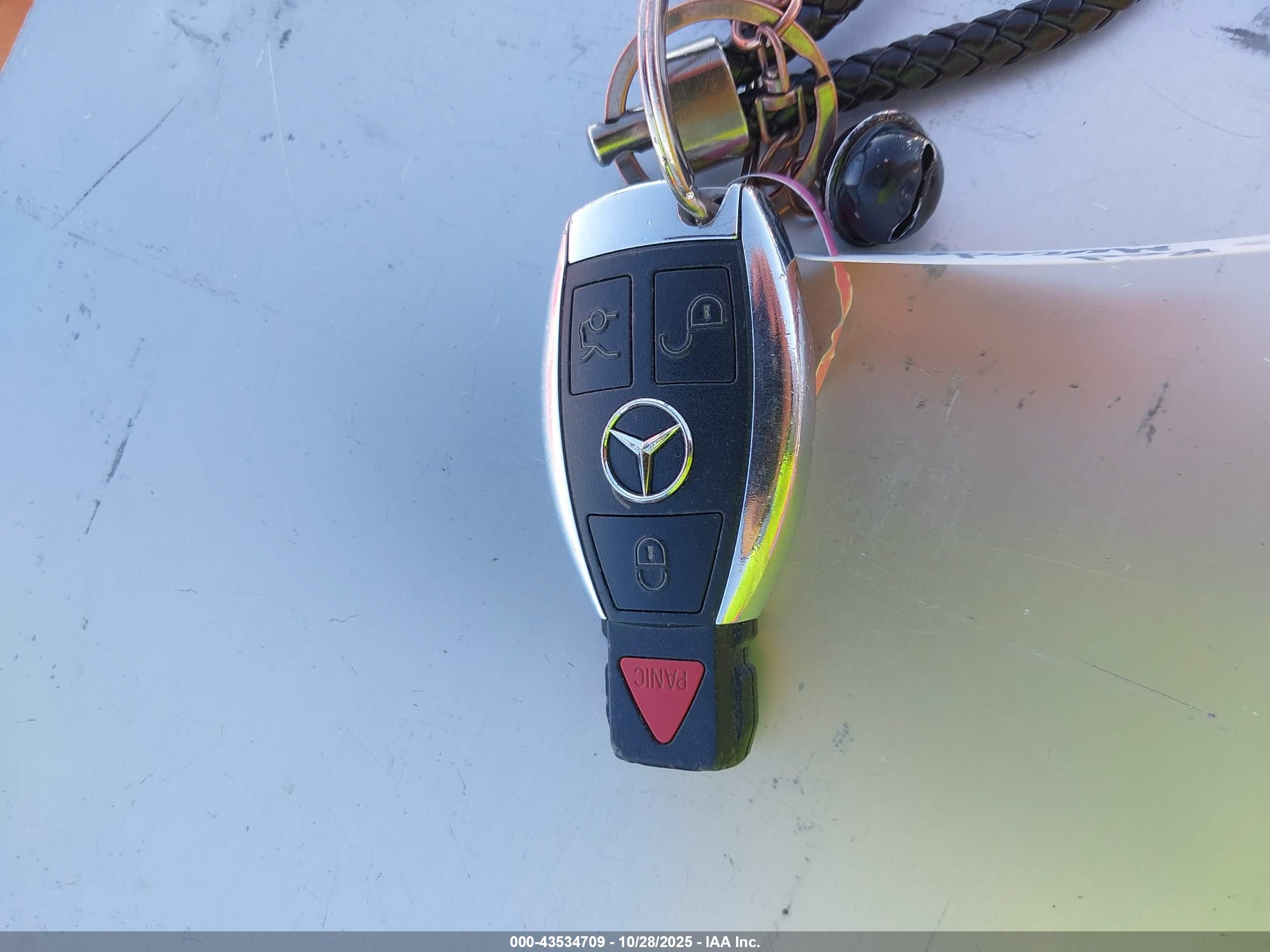 MERCEDES-BENZ C image 11