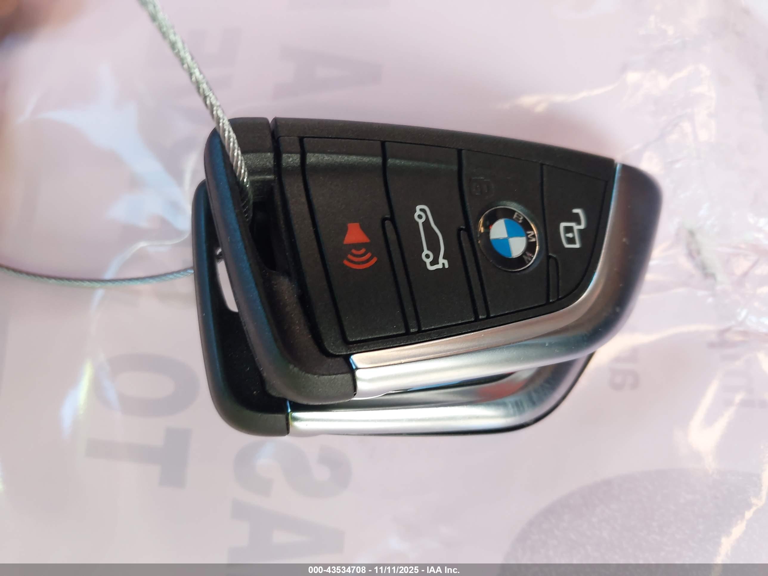 BMW 3 image 11