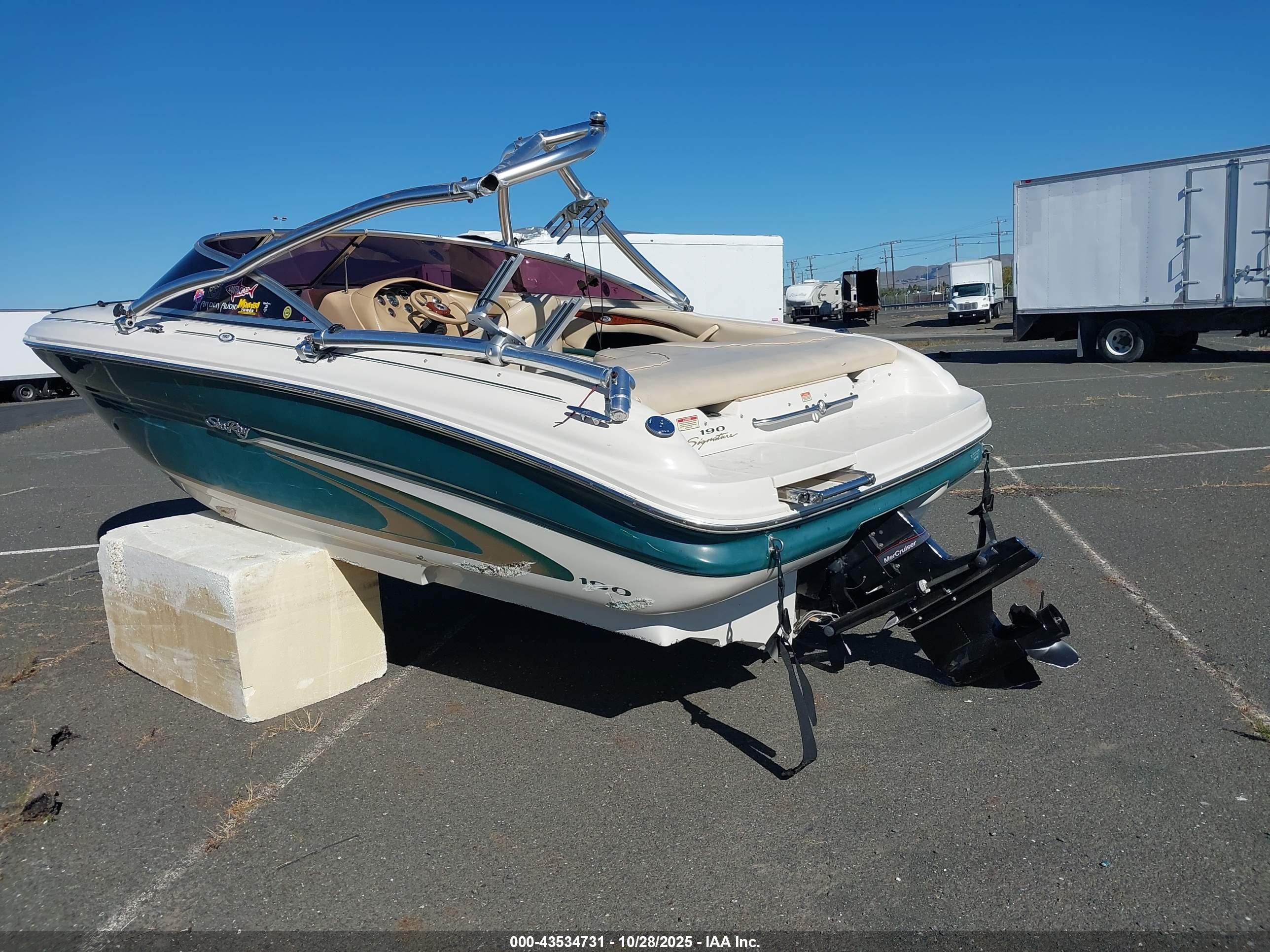 SEA RAY image 3