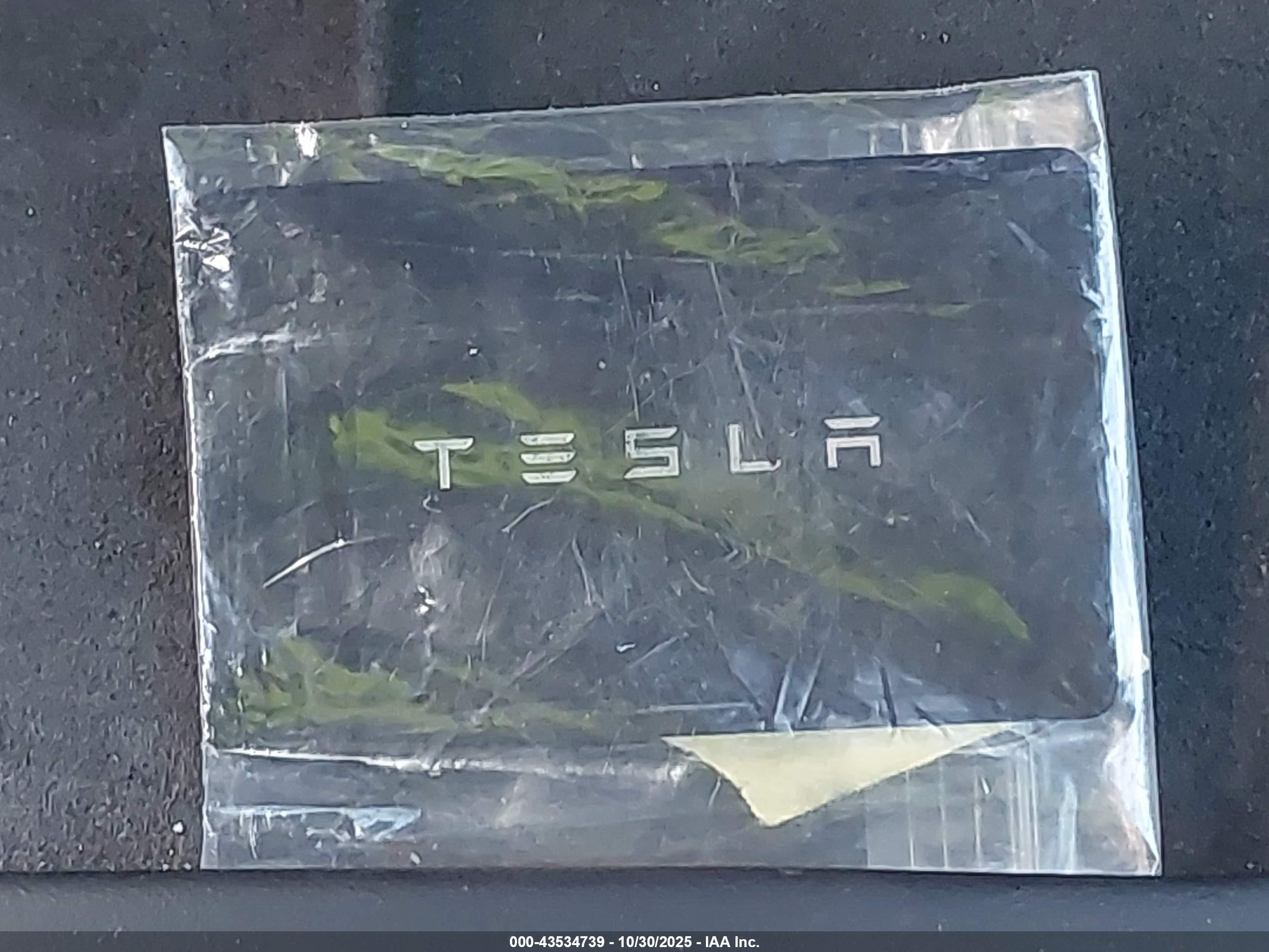 TESLA MODEL image 11