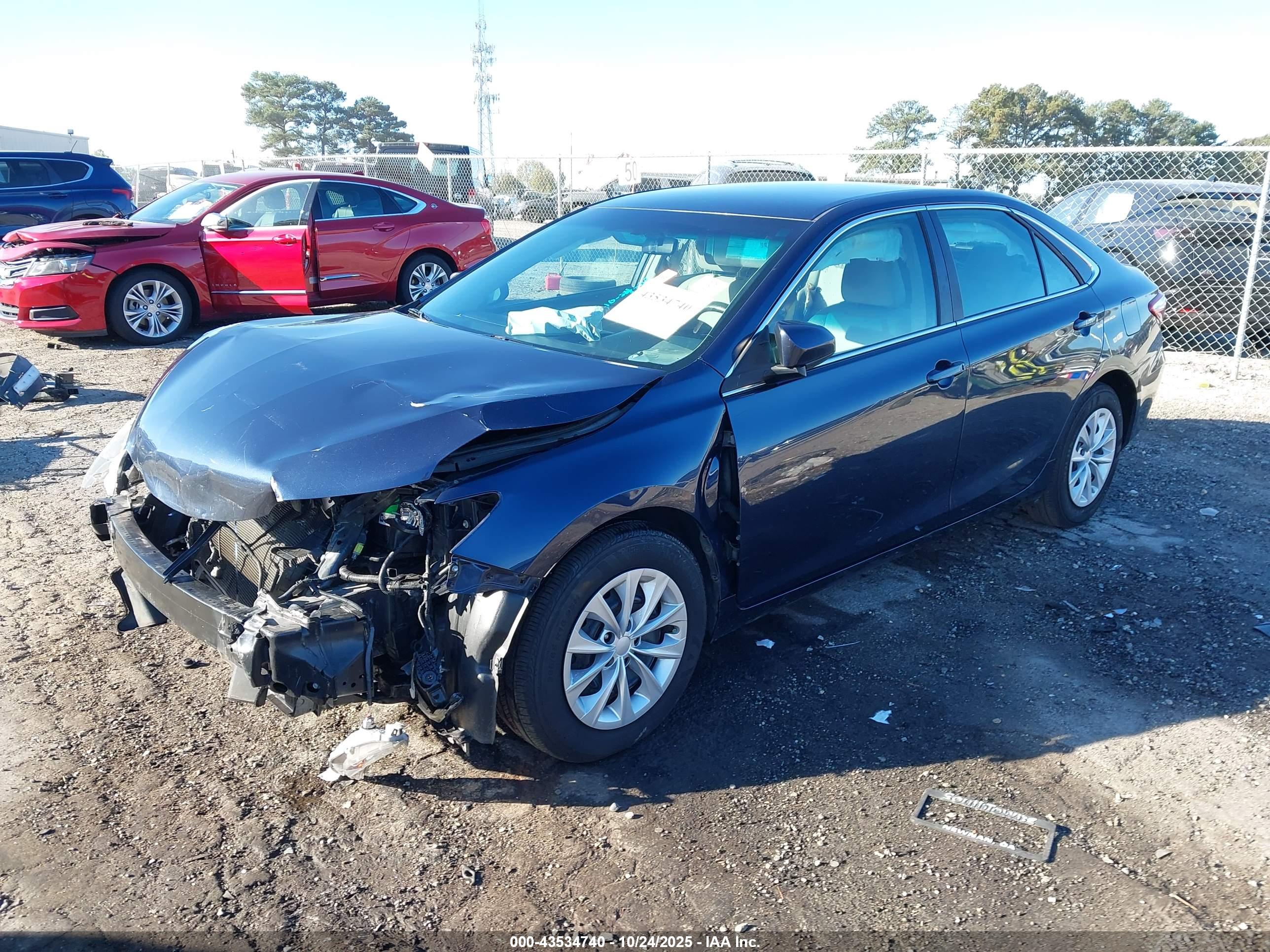 TOYOTA CAMRY image 2
