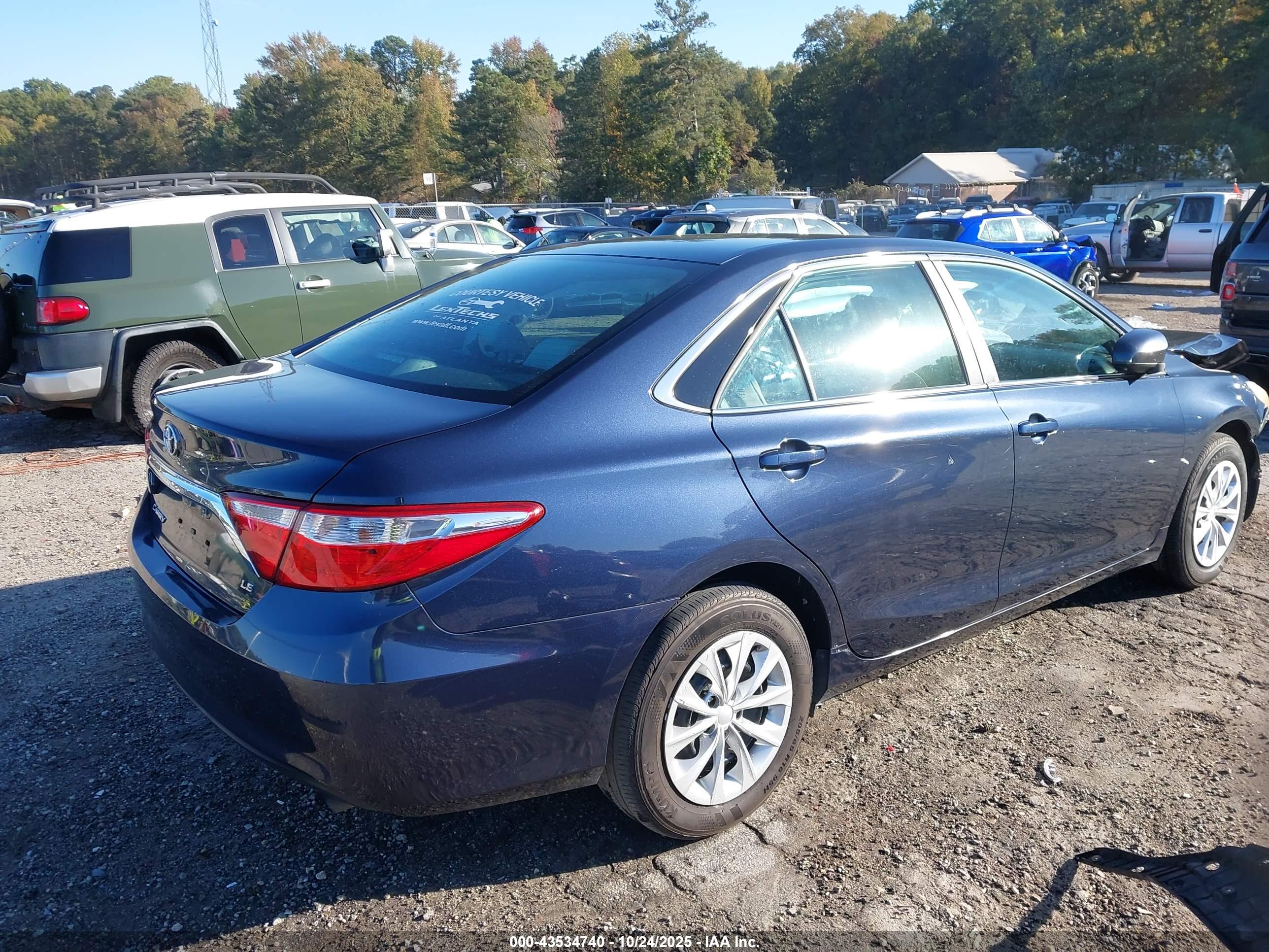 TOYOTA CAMRY image 4