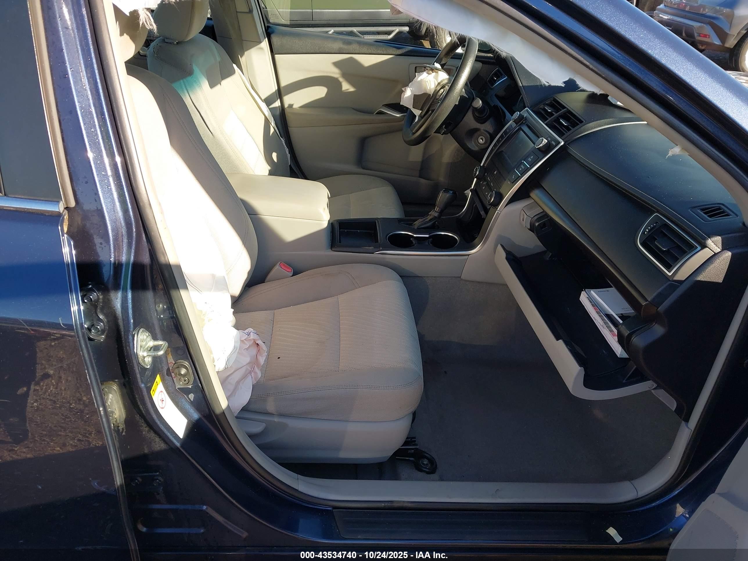 TOYOTA CAMRY image 5