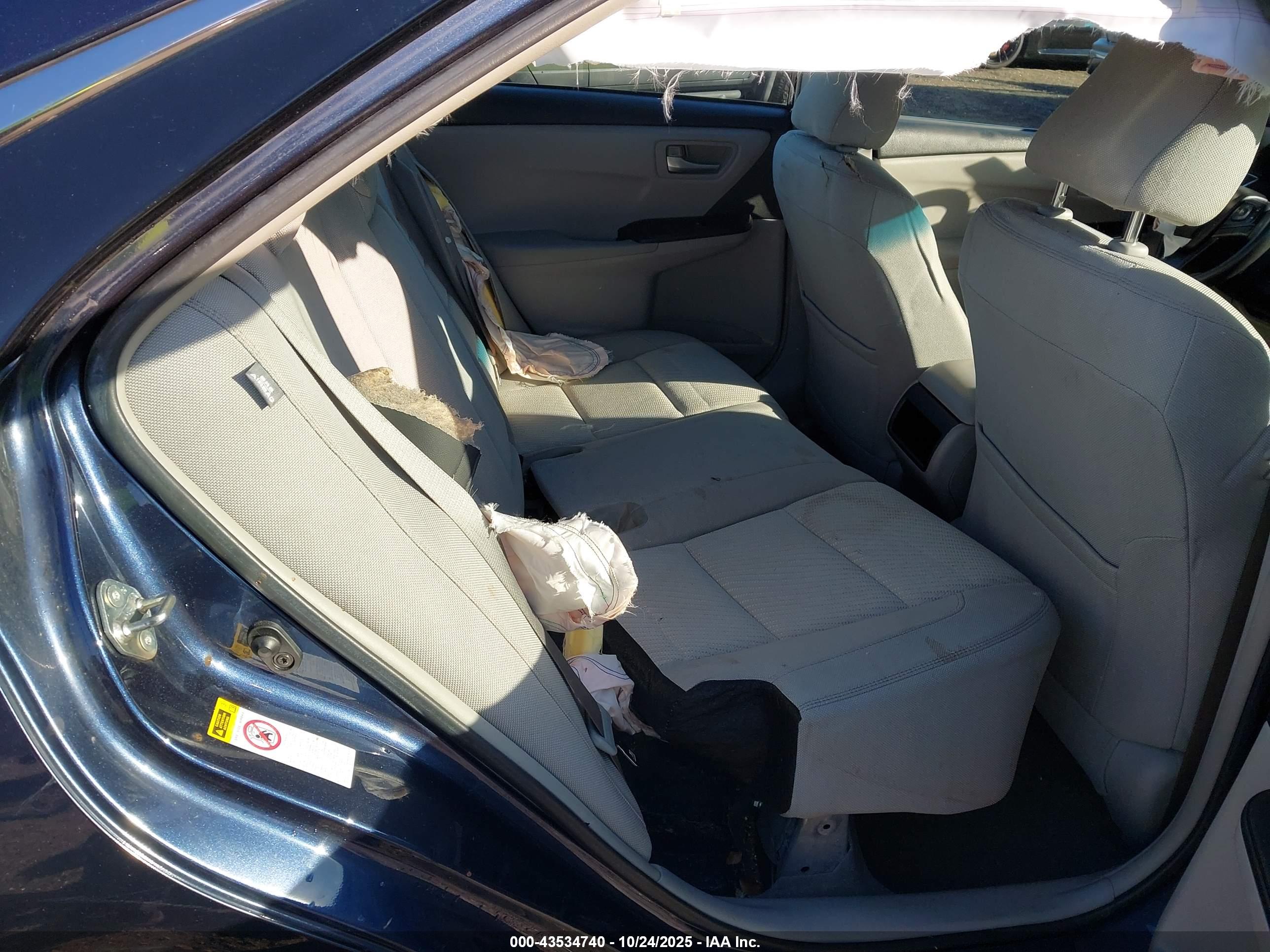 TOYOTA CAMRY image 8
