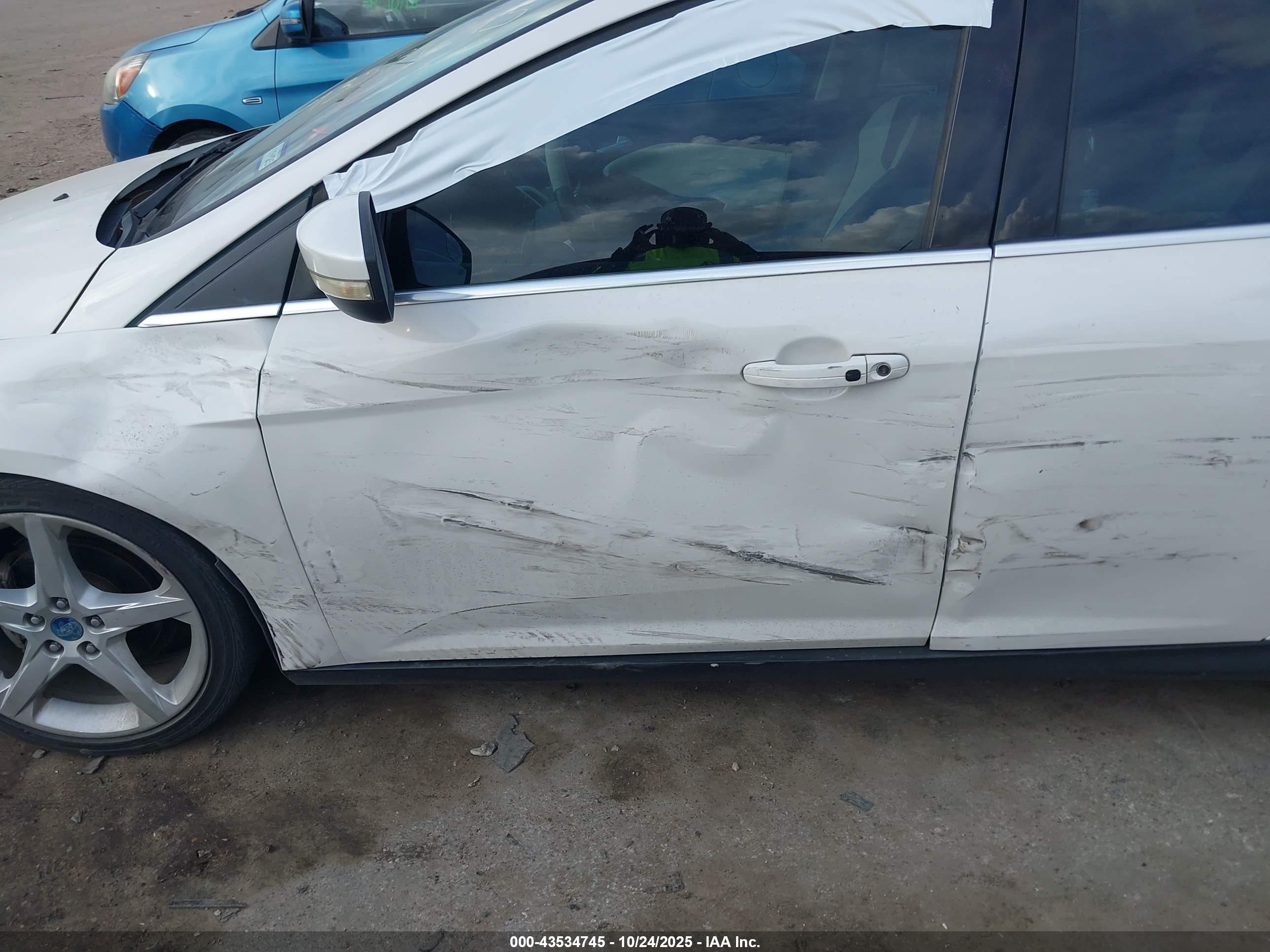 FORD FOCUS image 6